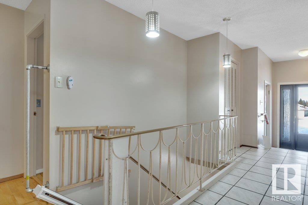      829 LEE RIDGE RD NW , Edmonton,  ,T6K 0P9 ;  Listing Number: MLS E4418170