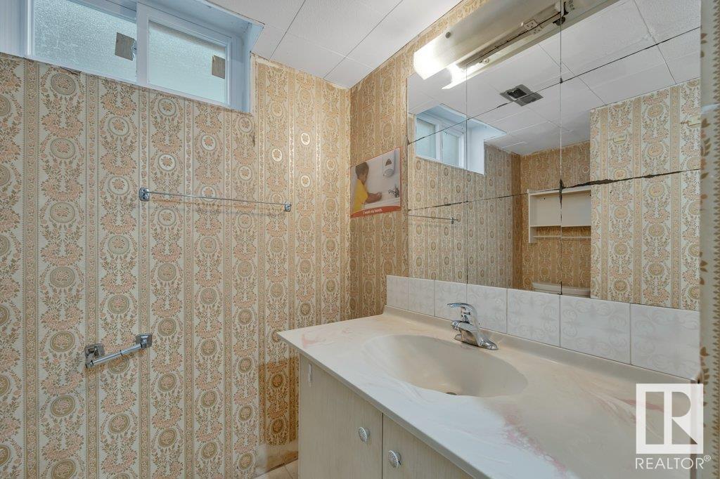      829 LEE RIDGE RD NW , Edmonton,  ,T6K 0P9 ;  Listing Number: MLS E4418170