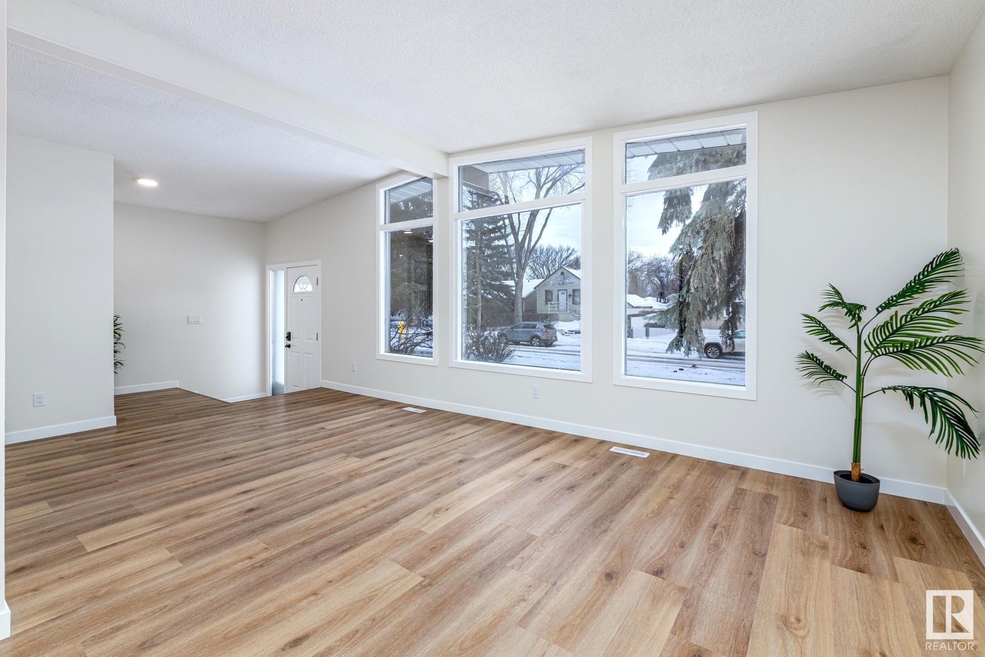      11860 58 ST NW , Edmonton,  ,T5W 3W7 ;  Listing Number: MLS E4418181