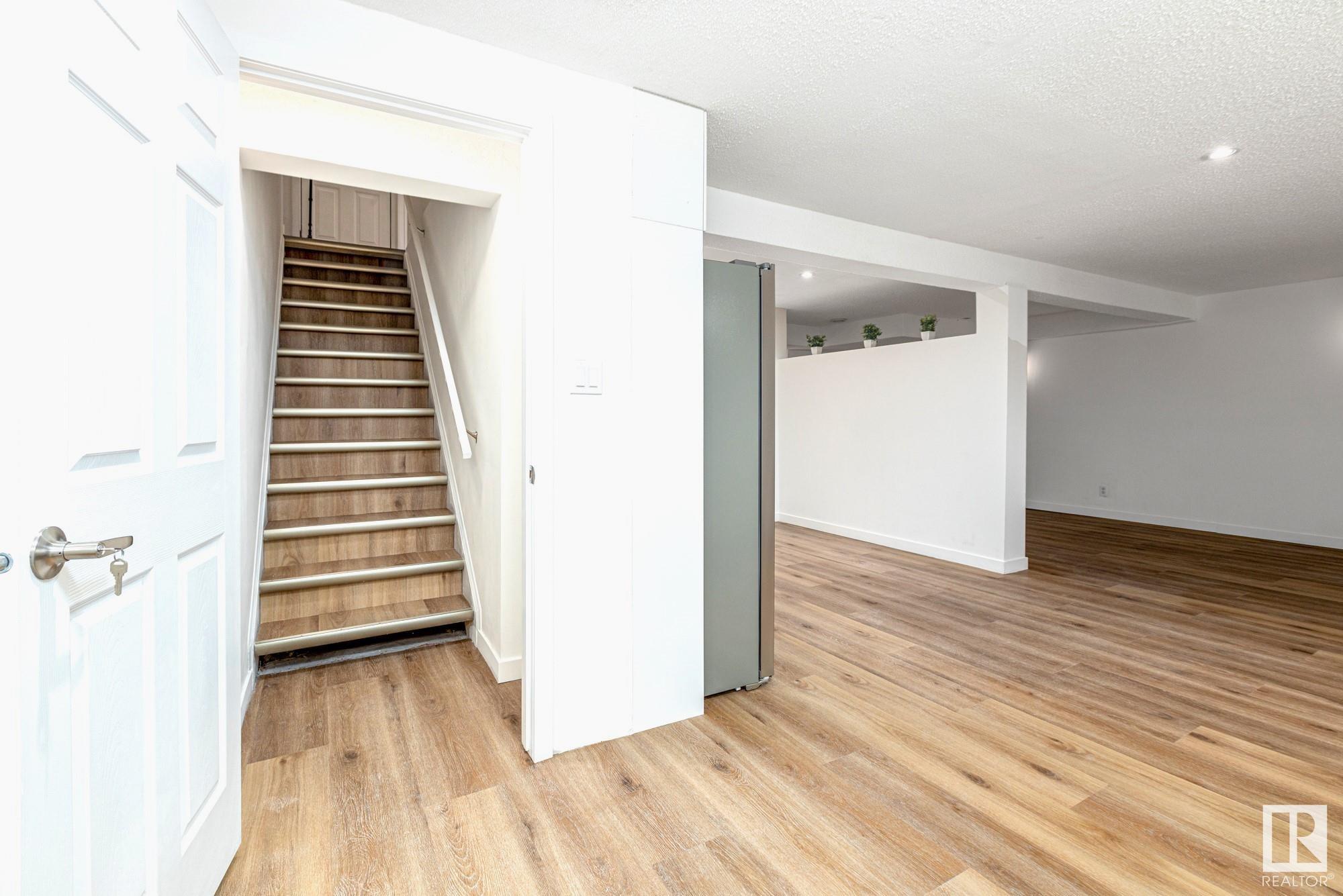      11860 58 ST NW , Edmonton,  ,T5W 3W7 ;  Listing Number: MLS E4418181