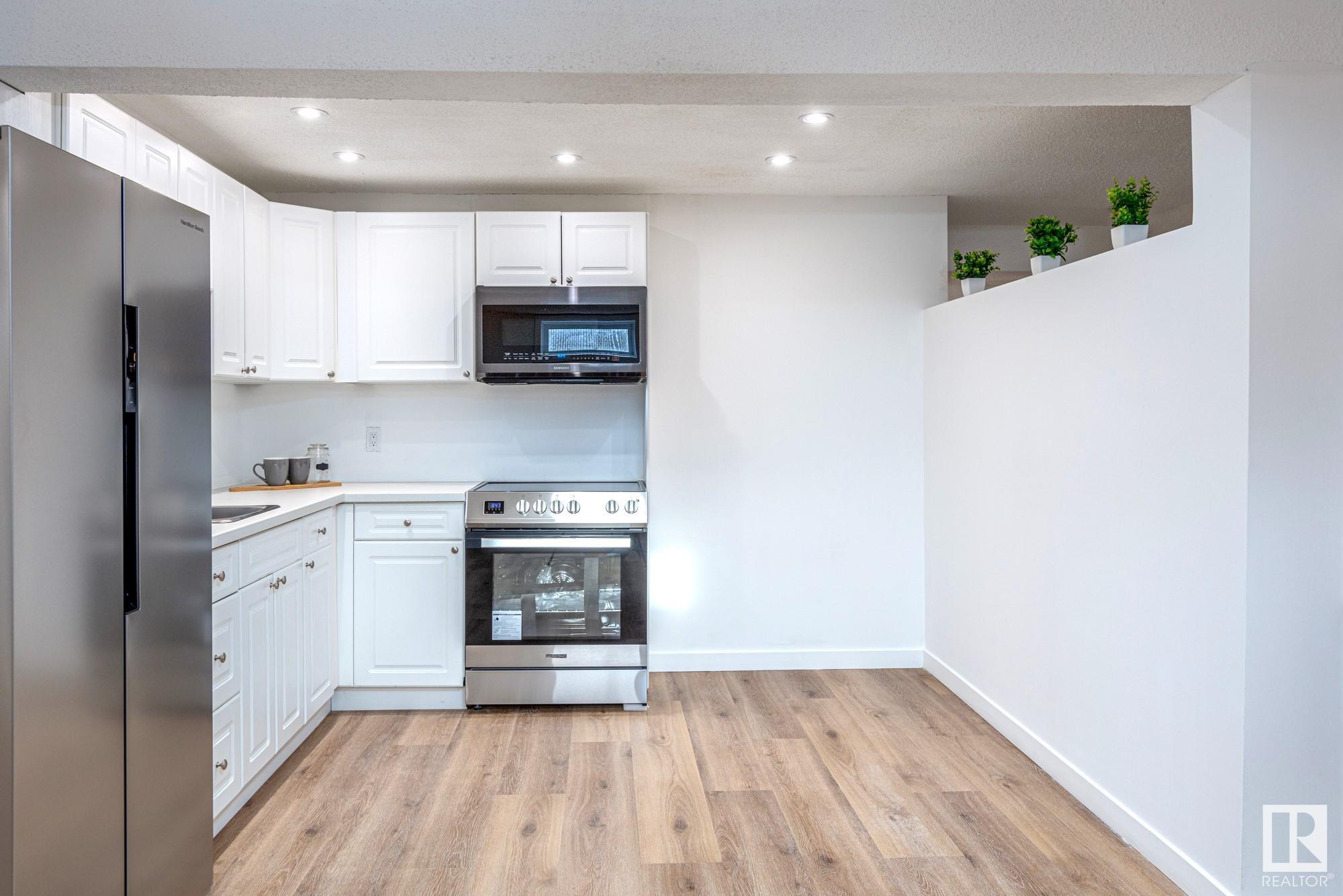      11860 58 ST NW , Edmonton,  ,T5W 3W7 ;  Listing Number: MLS E4418181