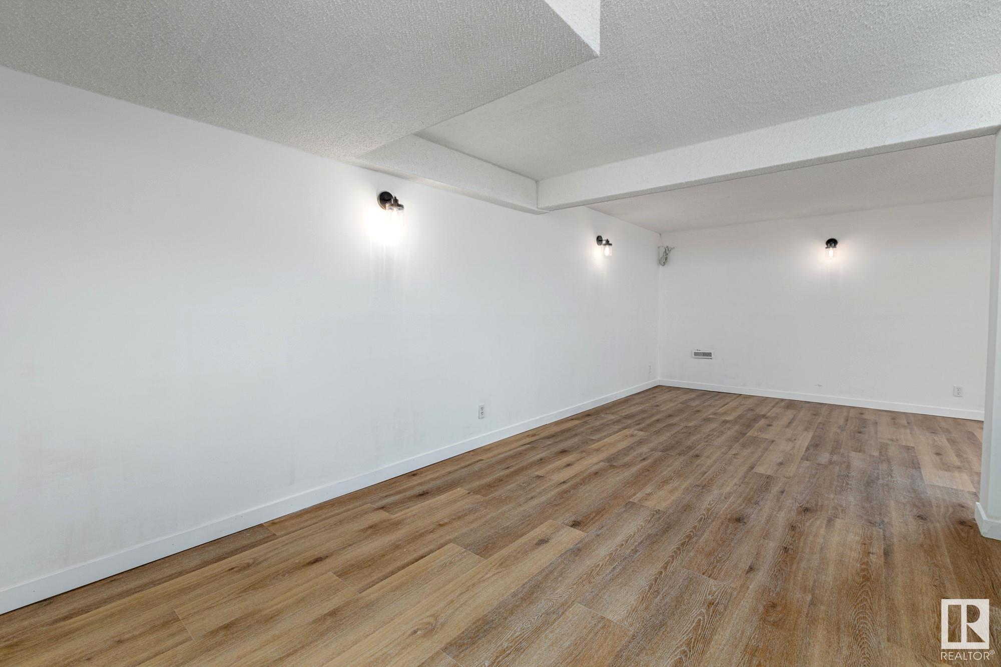      11860 58 ST NW , Edmonton,  ,T5W 3W7 ;  Listing Number: MLS E4418181
