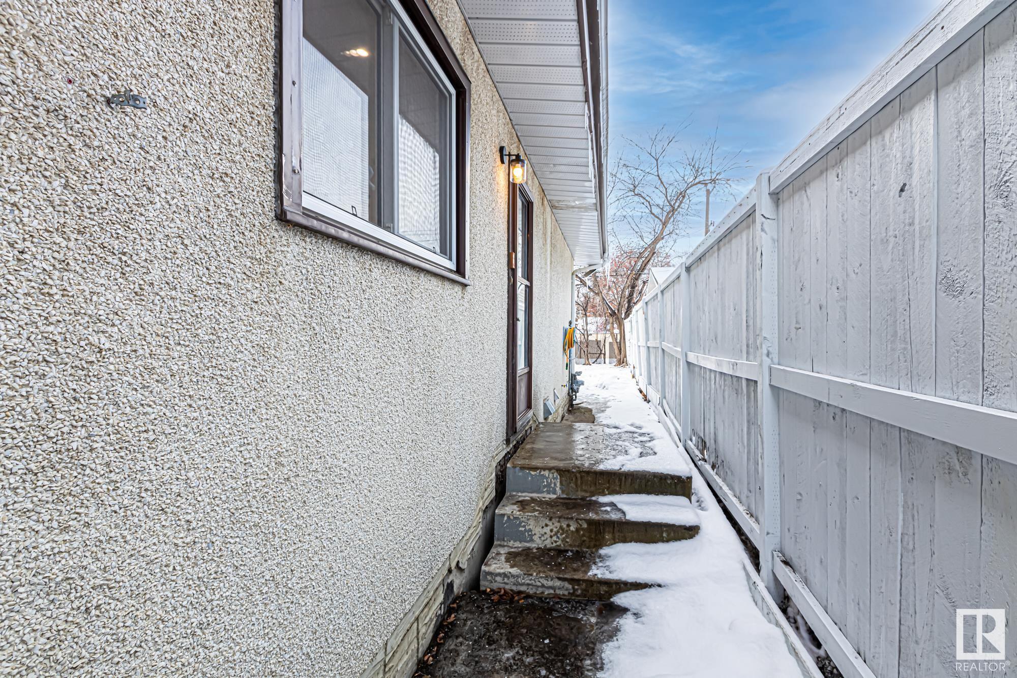      11860 58 ST NW , Edmonton,  ,T5W 3W7 ;  Listing Number: MLS E4418181