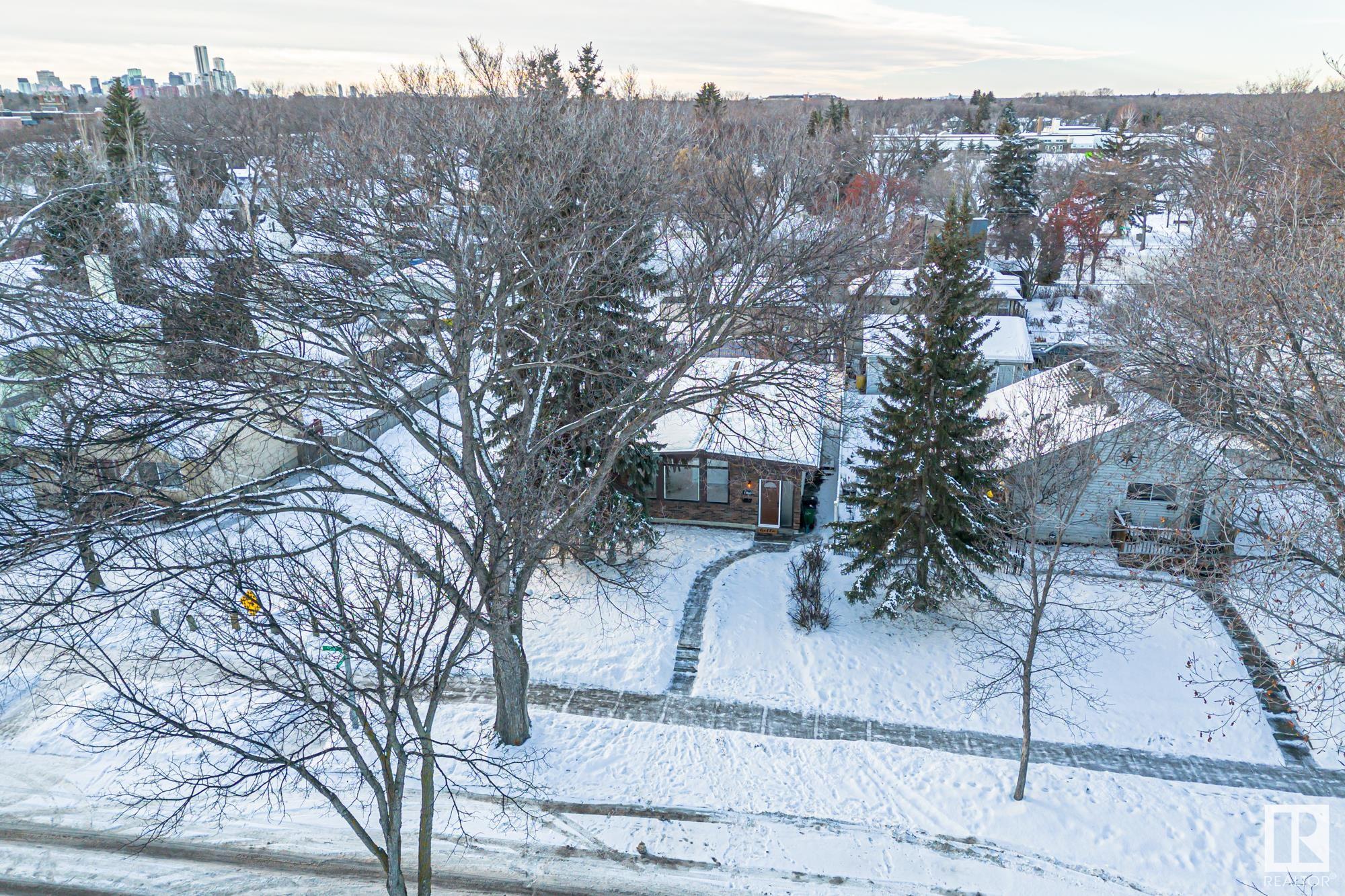      11860 58 ST NW , Edmonton,  ,T5W 3W7 ;  Listing Number: MLS E4418181