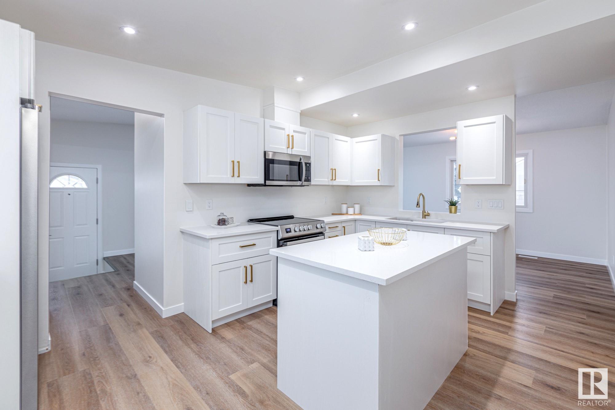      11860 58 ST NW , Edmonton,  ,T5W 3W7 ;  Listing Number: MLS E4418181