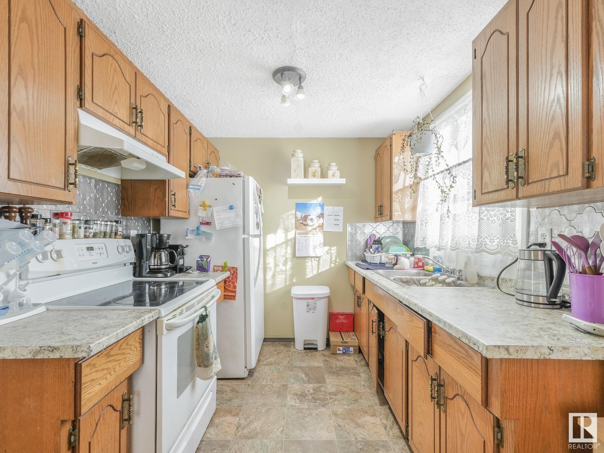      6 WILLOWDALE PL NW , Edmonton,  ,T5T 1Z4 ;  Listing Number: MLS E4418184