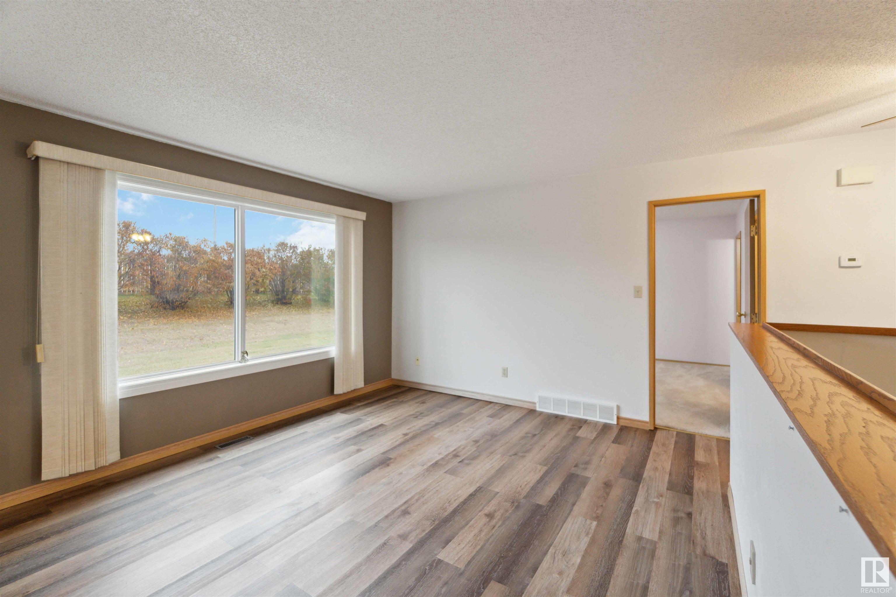      45 SUNRISE VG , Stony Plain,  ,T7Z 1L2 ;  Listing Number: MLS E4418185