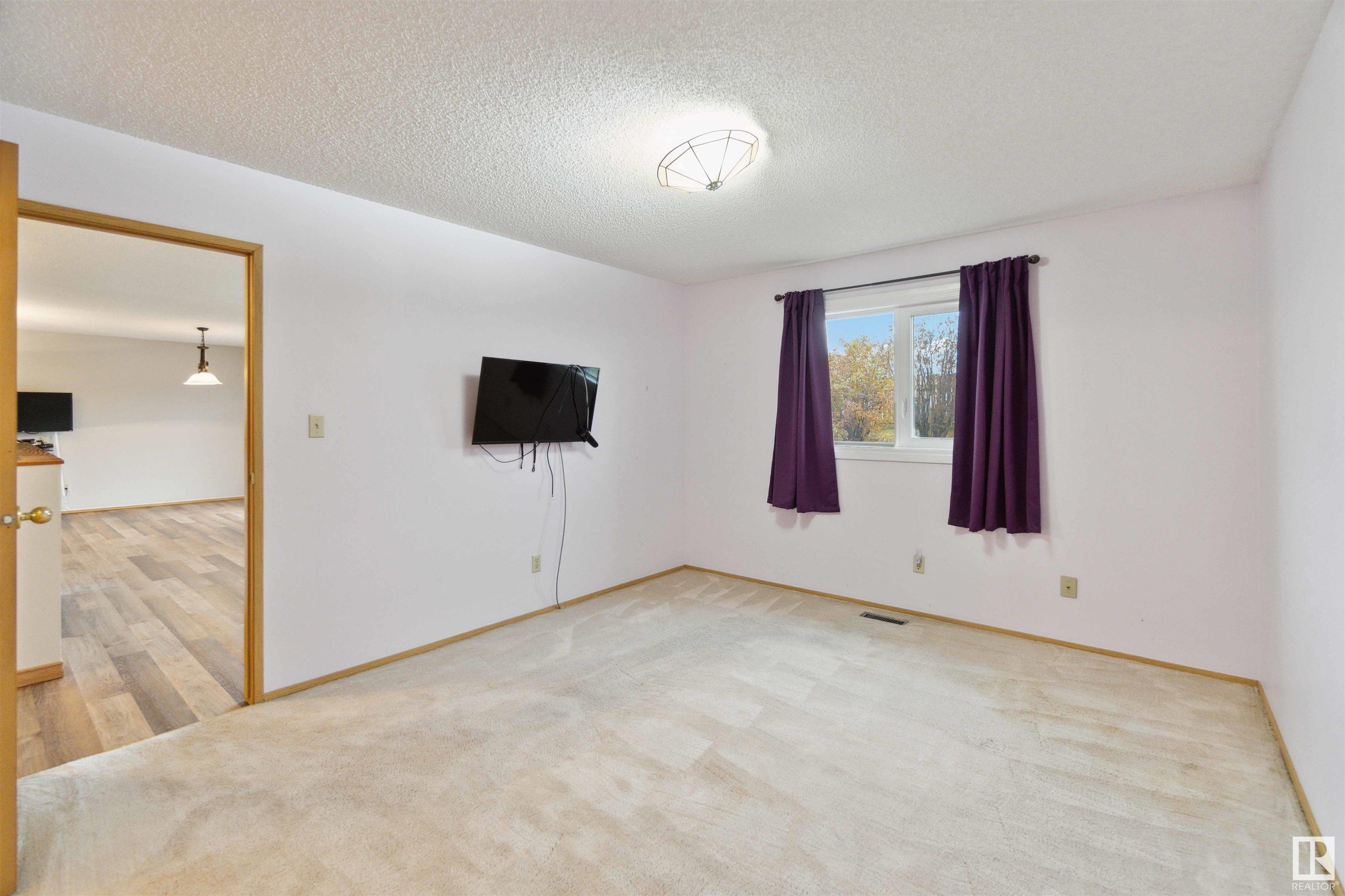      45 SUNRISE VG , Stony Plain,  ,T7Z 1L2 ;  Listing Number: MLS E4418185