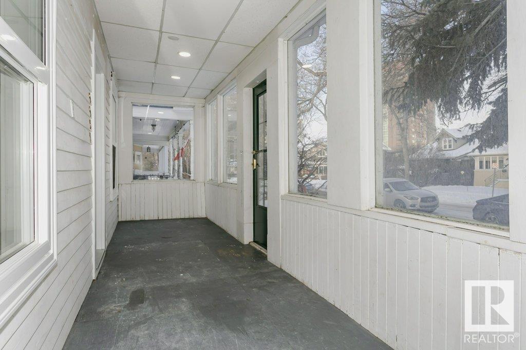      9937 88 AV NW , Edmonton,  ,T6E 2R4 ;  Listing Number: MLS E4418208