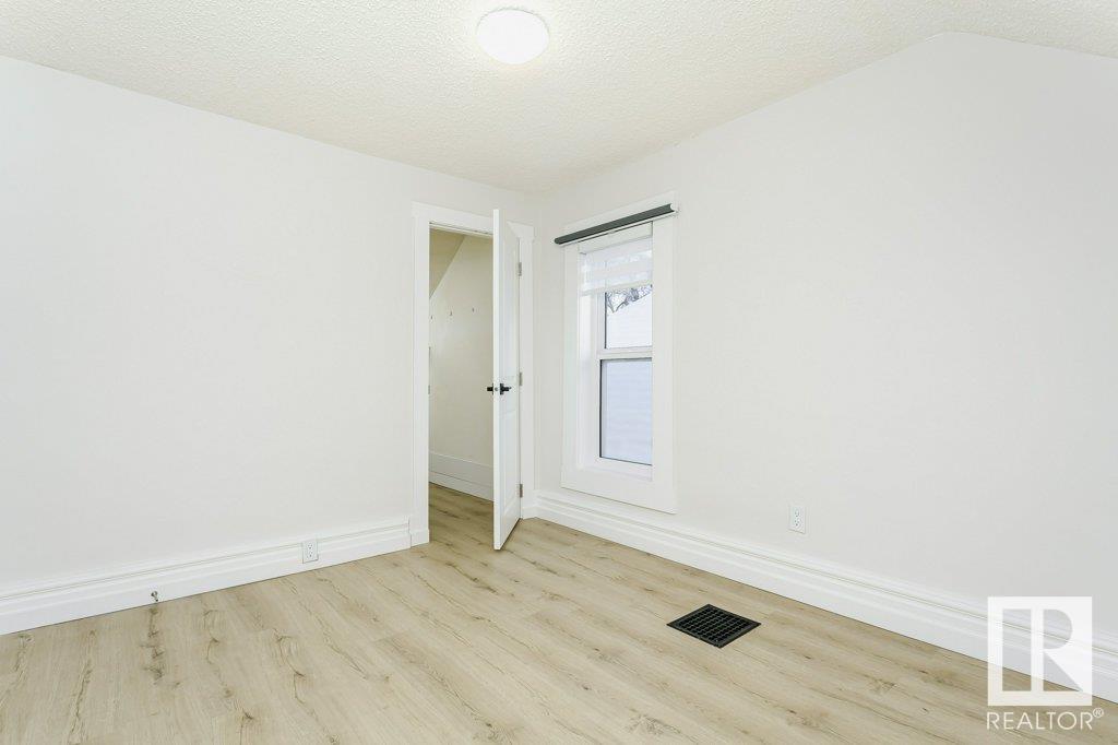      9937 88 AV NW , Edmonton,  ,T6E 2R4 ;  Listing Number: MLS E4418208