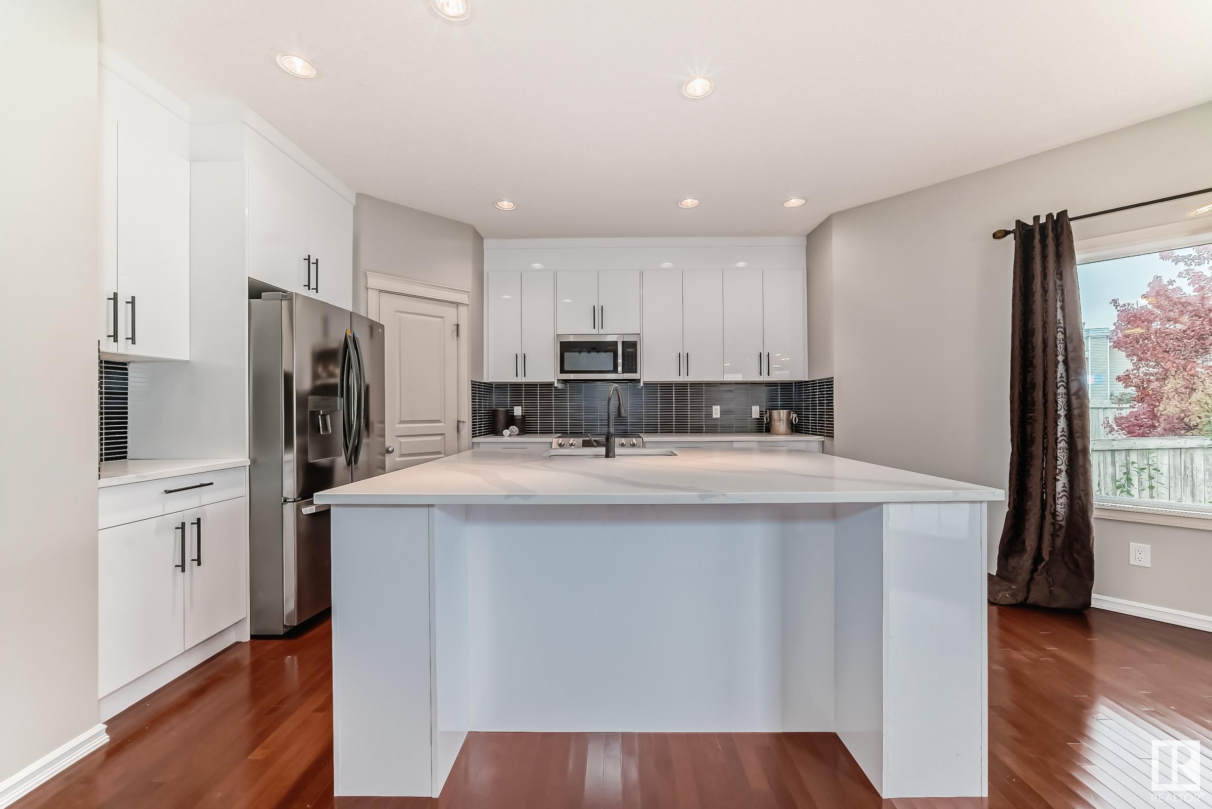      203 CALDWELL WY NW , Edmonton,  ,T6M 2X2 ;  Listing Number: MLS E4418221