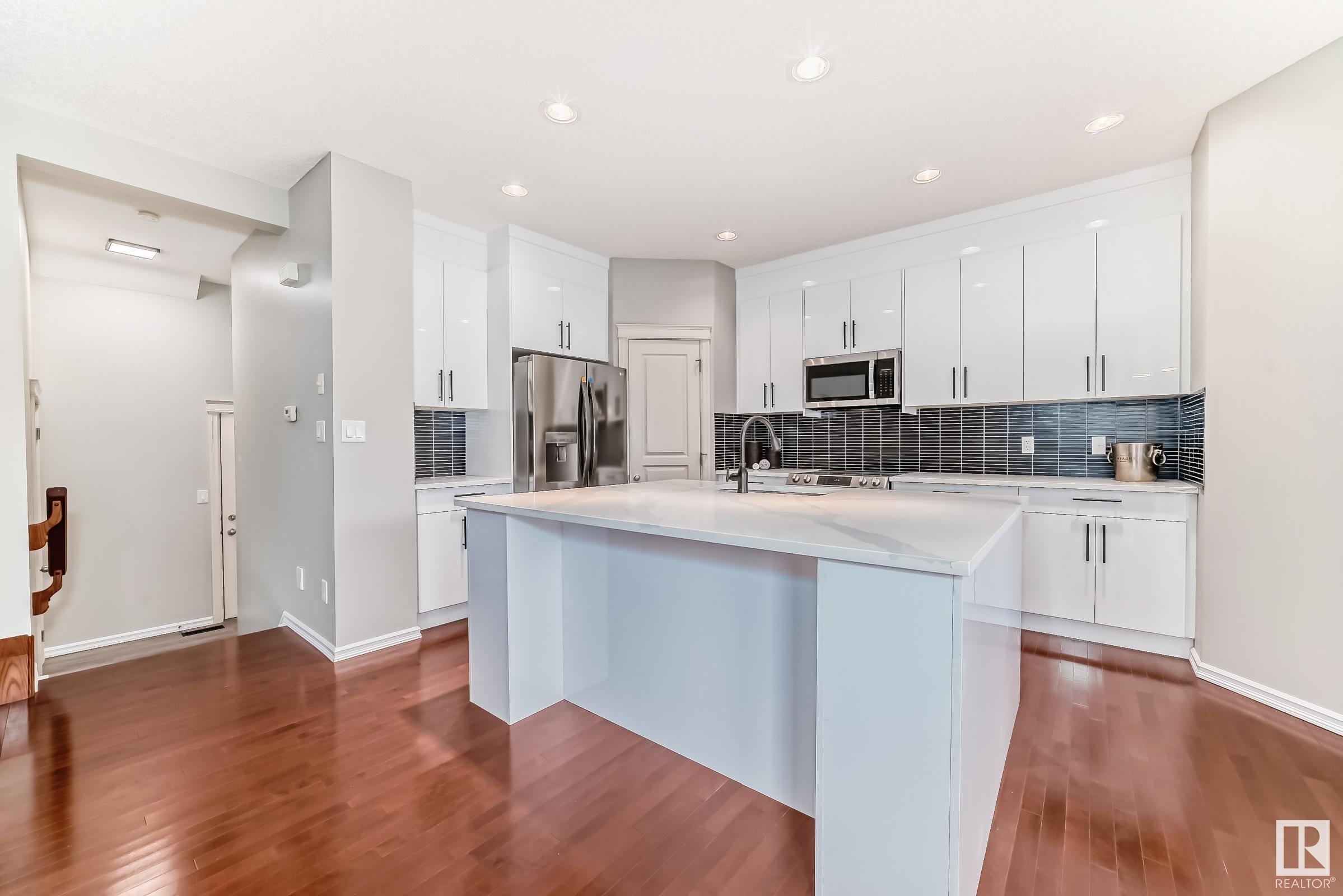      203 CALDWELL WY NW , Edmonton,  ,T6M 2X2 ;  Listing Number: MLS E4418221