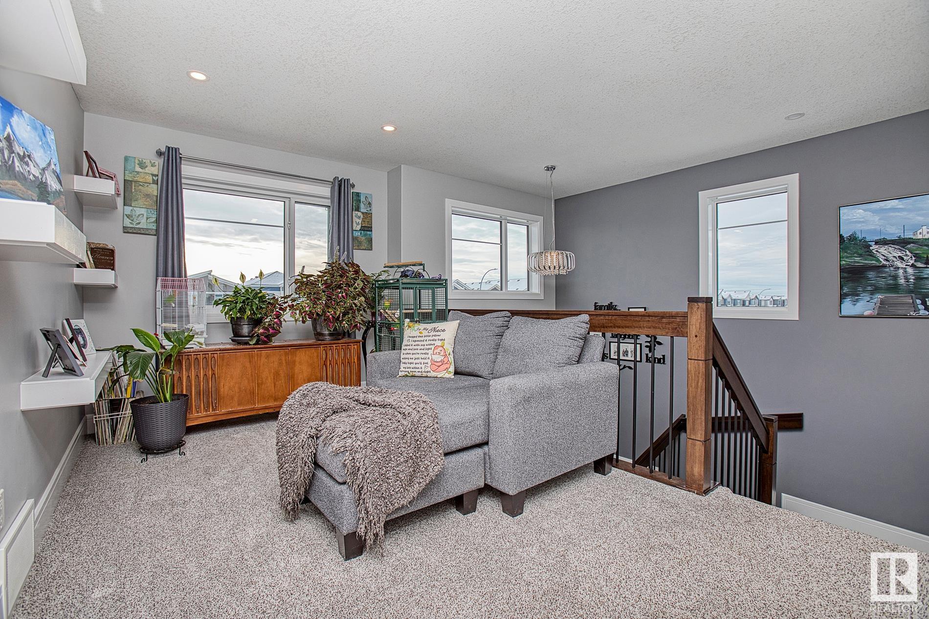      638 MEADOWVIEW DR , Fort Saskatchewan,  ,T8L 0N9 ;  Listing Number: MLS E4418224