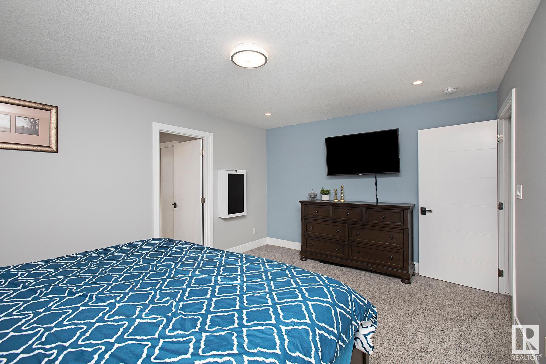     638 MEADOWVIEW DR , Fort Saskatchewan,  ,T8L 0N9 ;  Listing Number: MLS E4418224