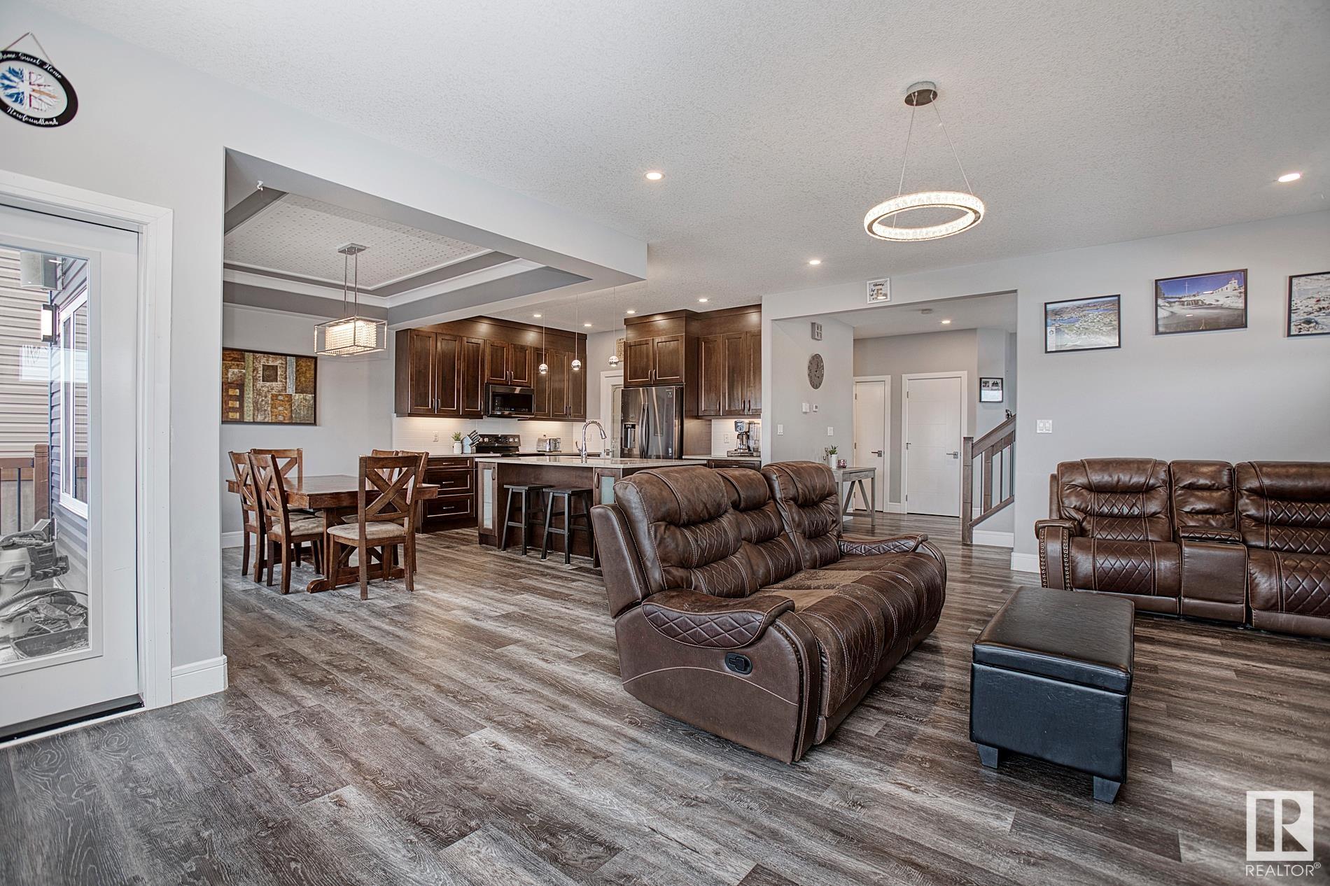      638 MEADOWVIEW DR , Fort Saskatchewan,  ,T8L 0N9 ;  Listing Number: MLS E4418224