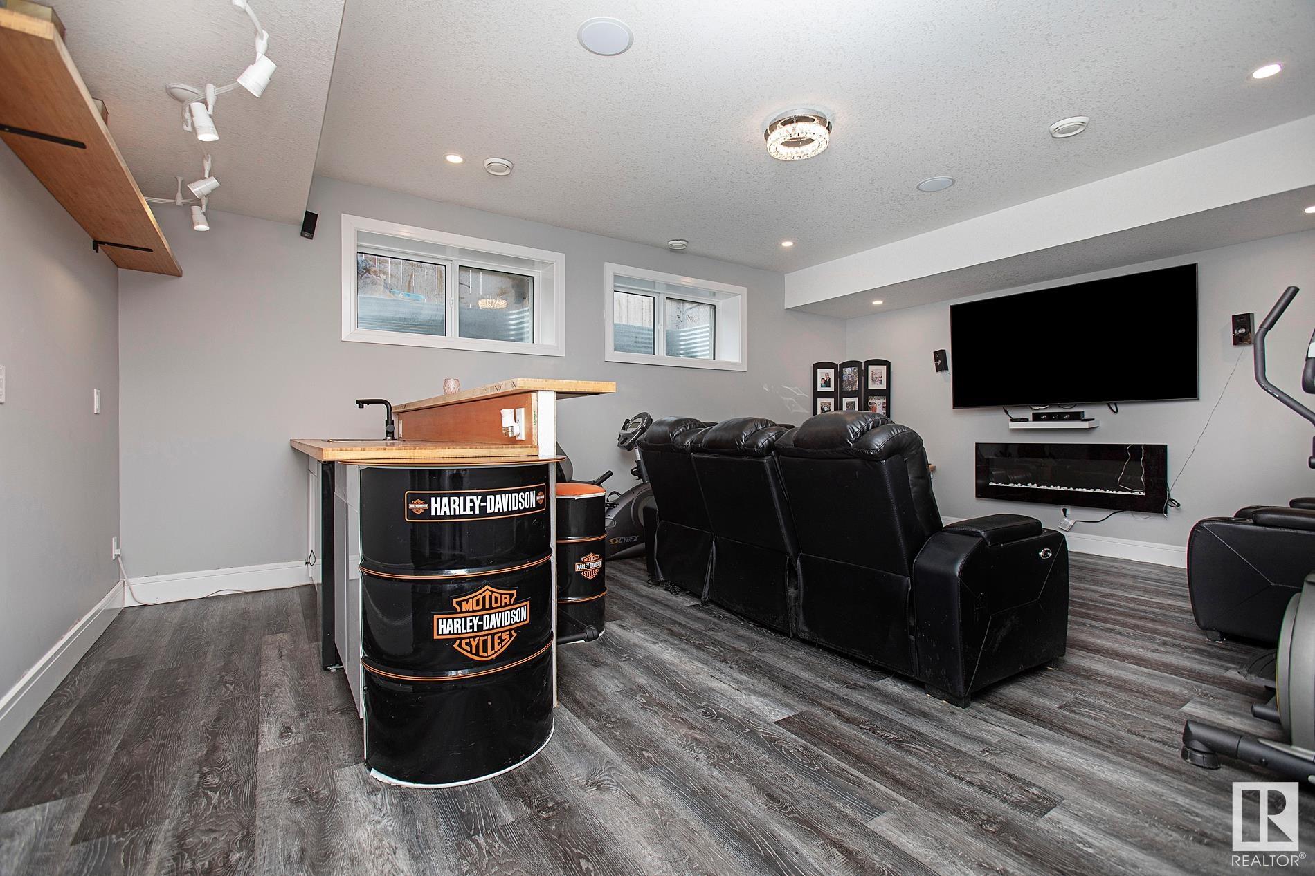      638 MEADOWVIEW DR , Fort Saskatchewan,  ,T8L 0N9 ;  Listing Number: MLS E4418224