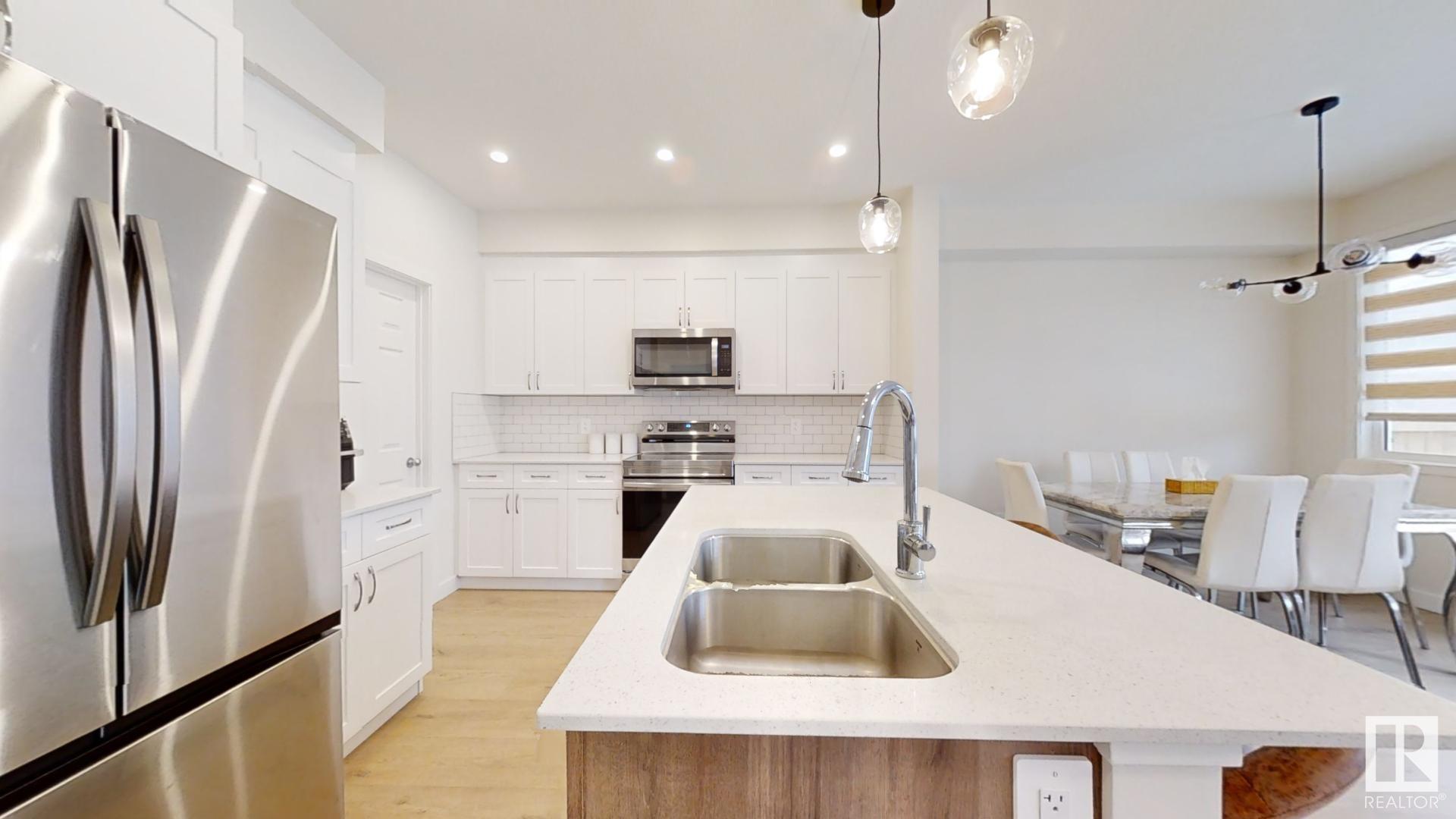      2043 13 AV NW , Edmonton,  ,T6T 2R8 ;  Listing Number: MLS E4418242