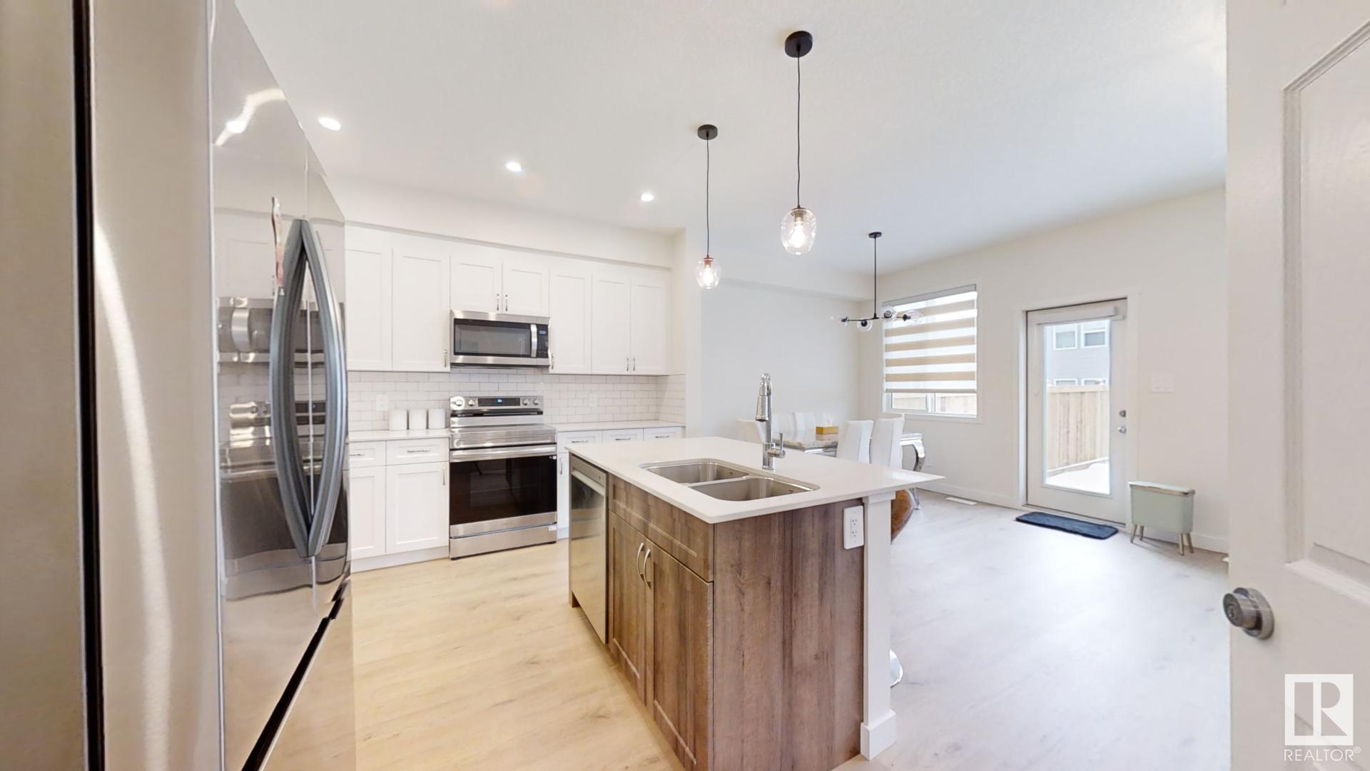      2043 13 AV NW , Edmonton,  ,T6T 2R8 ;  Listing Number: MLS E4418242