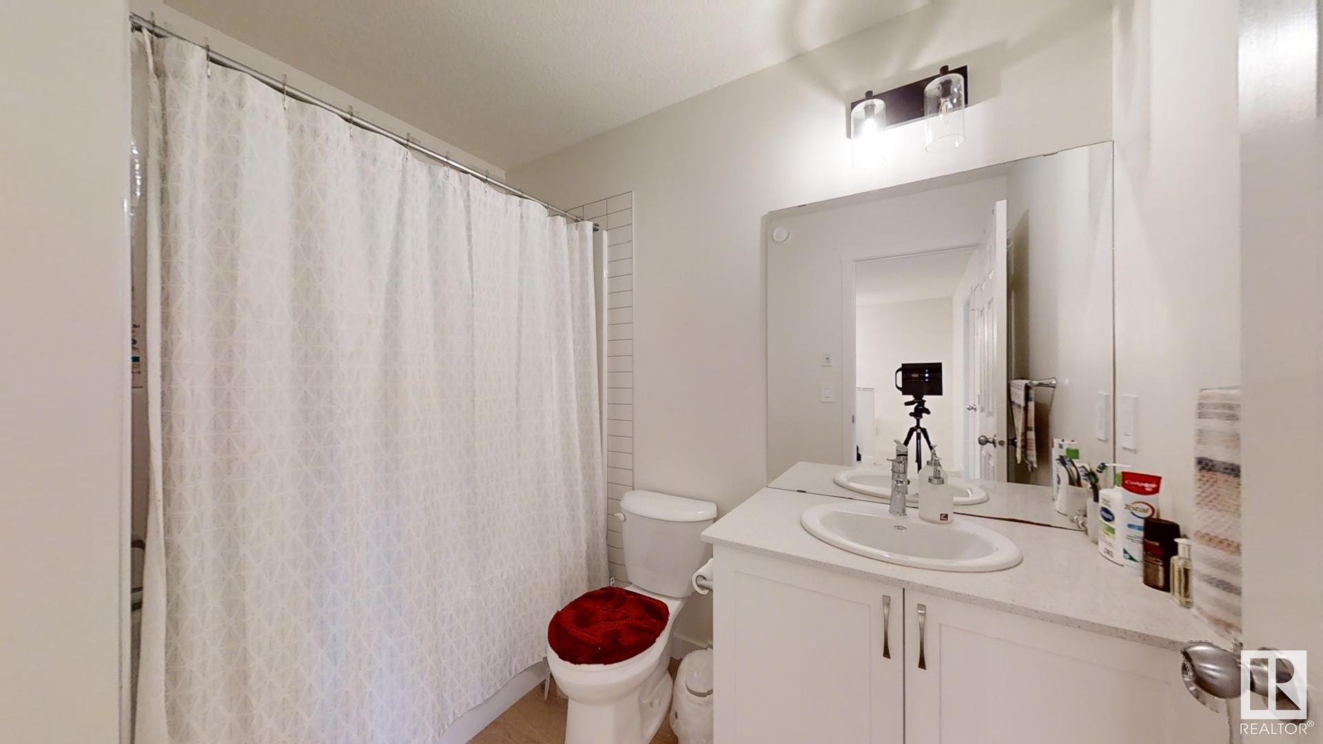     2043 13 AV NW , Edmonton,  ,T6T 2R8 ;  Listing Number: MLS E4418242