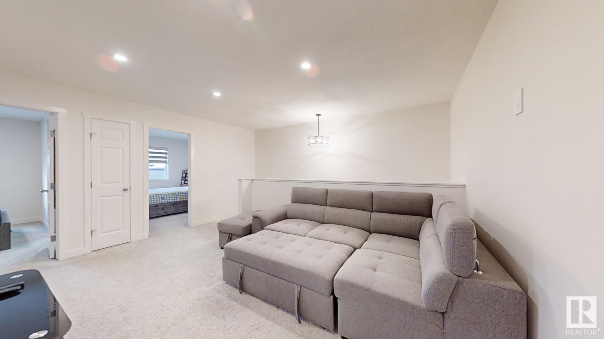      2043 13 AV NW , Edmonton,  ,T6T 2R8 ;  Listing Number: MLS E4418242