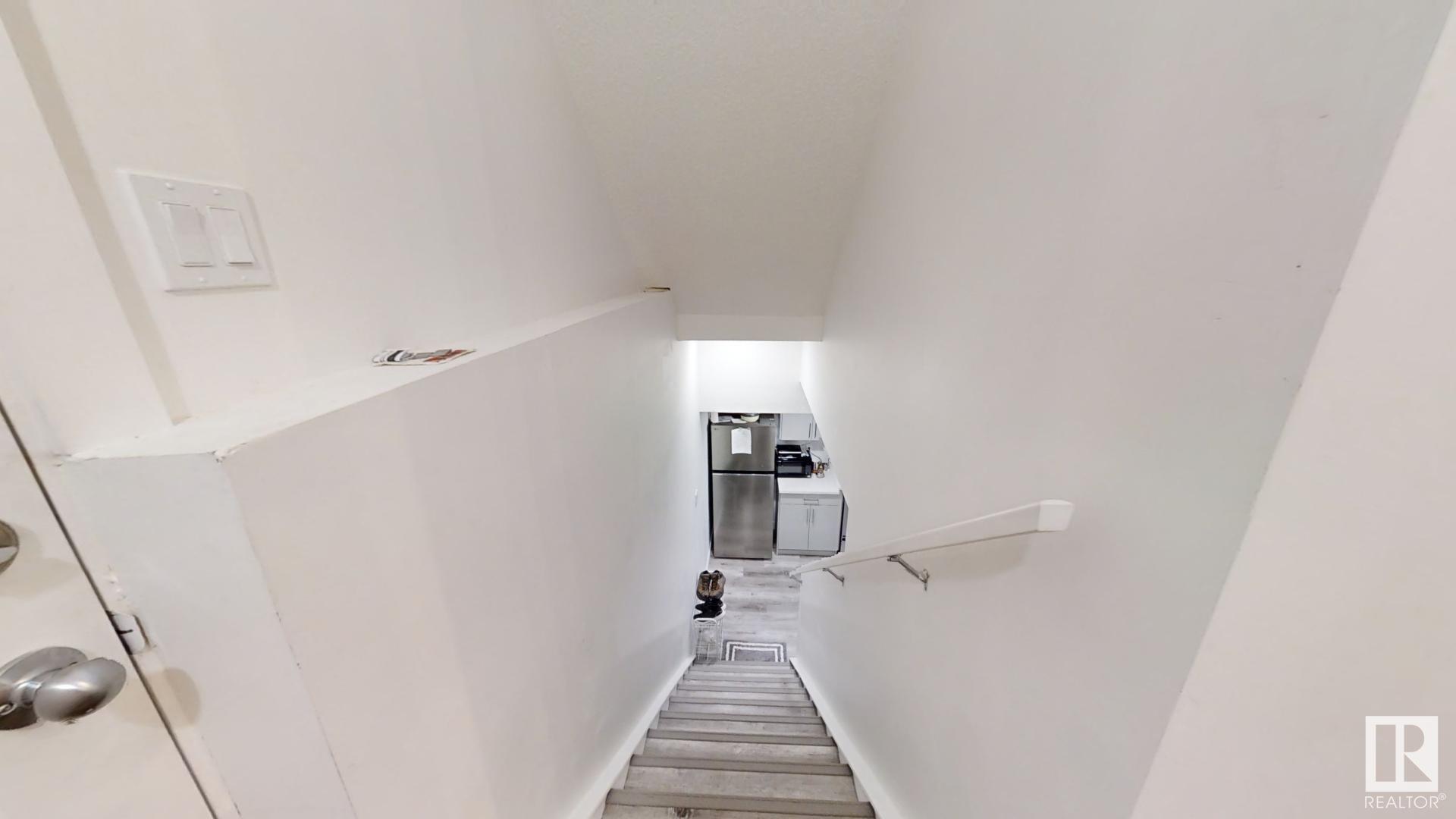      2043 13 AV NW , Edmonton,  ,T6T 2R8 ;  Listing Number: MLS E4418242