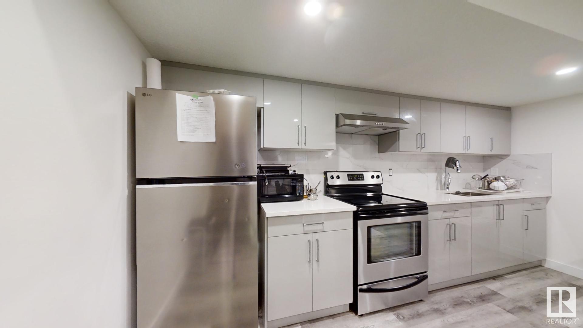      2043 13 AV NW , Edmonton,  ,T6T 2R8 ;  Listing Number: MLS E4418242