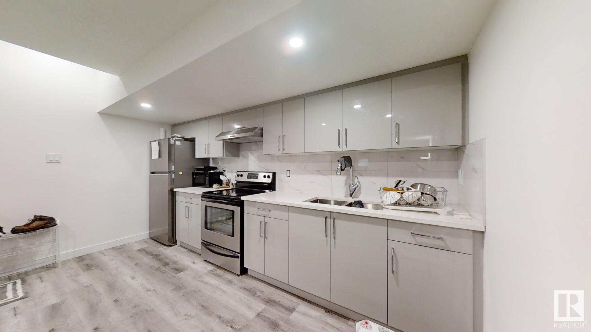      2043 13 AV NW , Edmonton,  ,T6T 2R8 ;  Listing Number: MLS E4418242