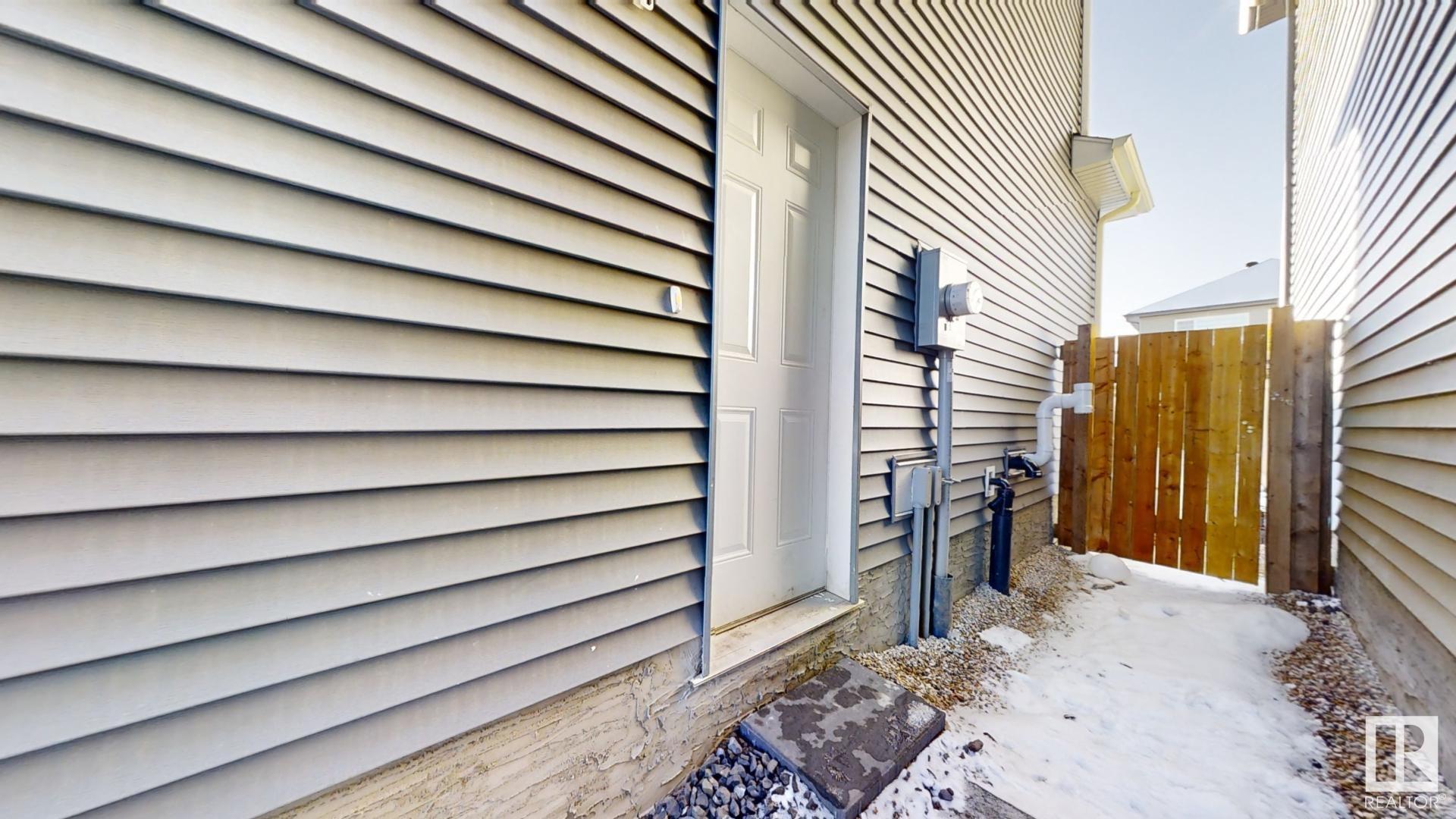      2043 13 AV NW , Edmonton,  ,T6T 2R8 ;  Listing Number: MLS E4418242