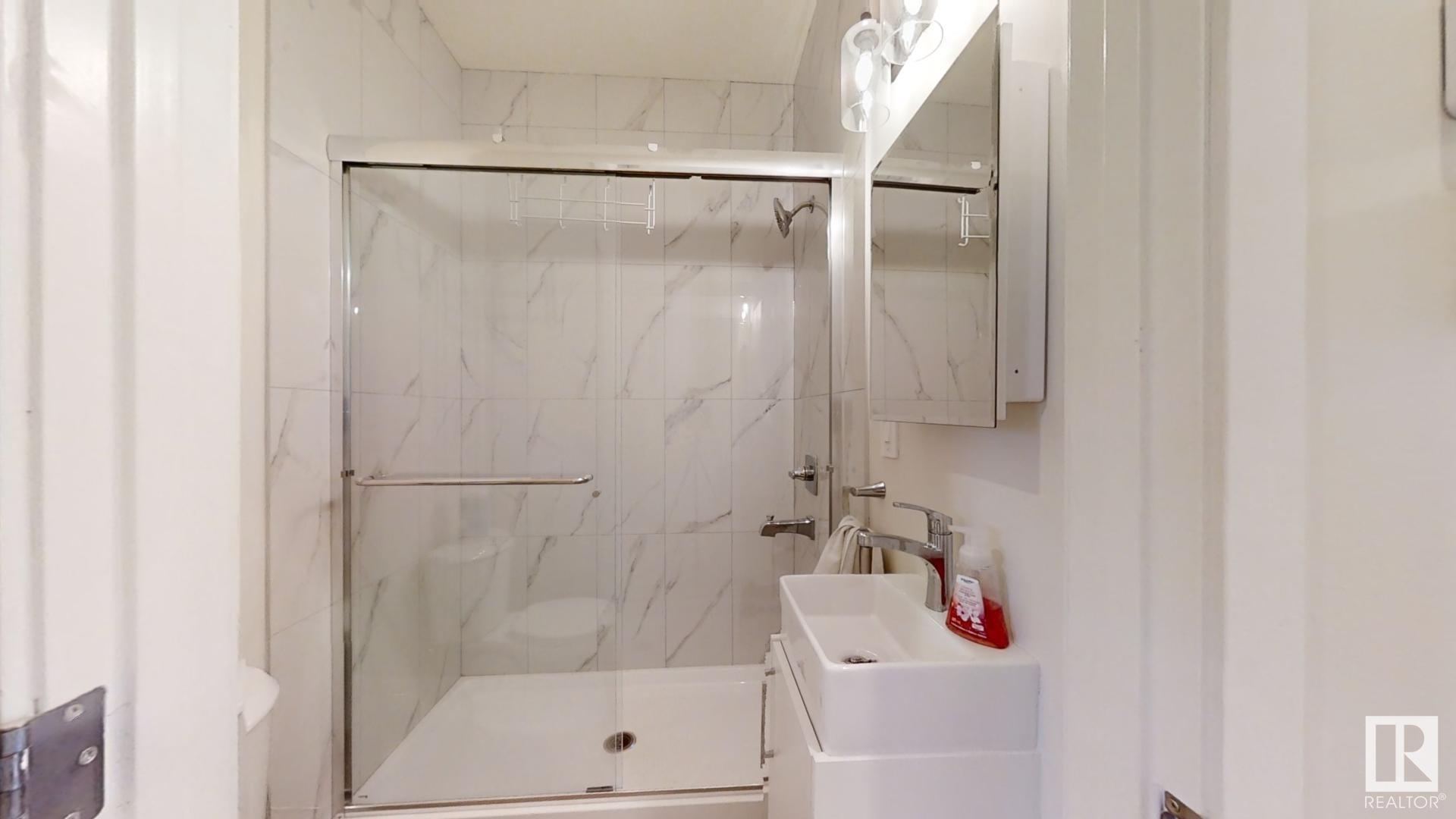      2043 13 AV NW , Edmonton,  ,T6T 2R8 ;  Listing Number: MLS E4418242