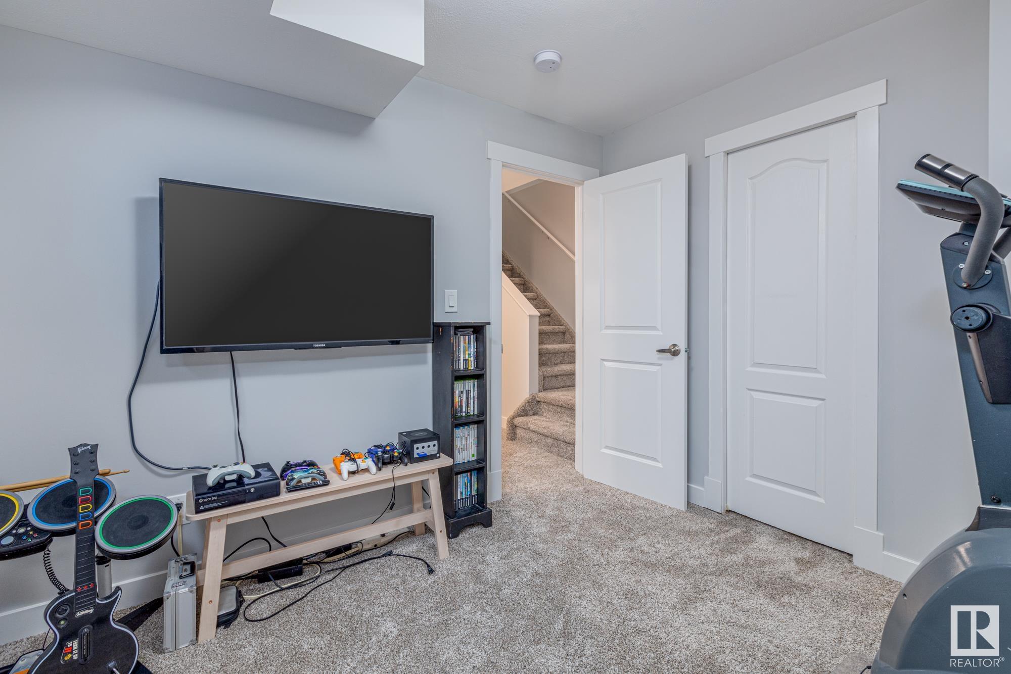      4036 113 AV NW , Edmonton,  ,T5W 0R3 ;  Listing Number: MLS E4418251
