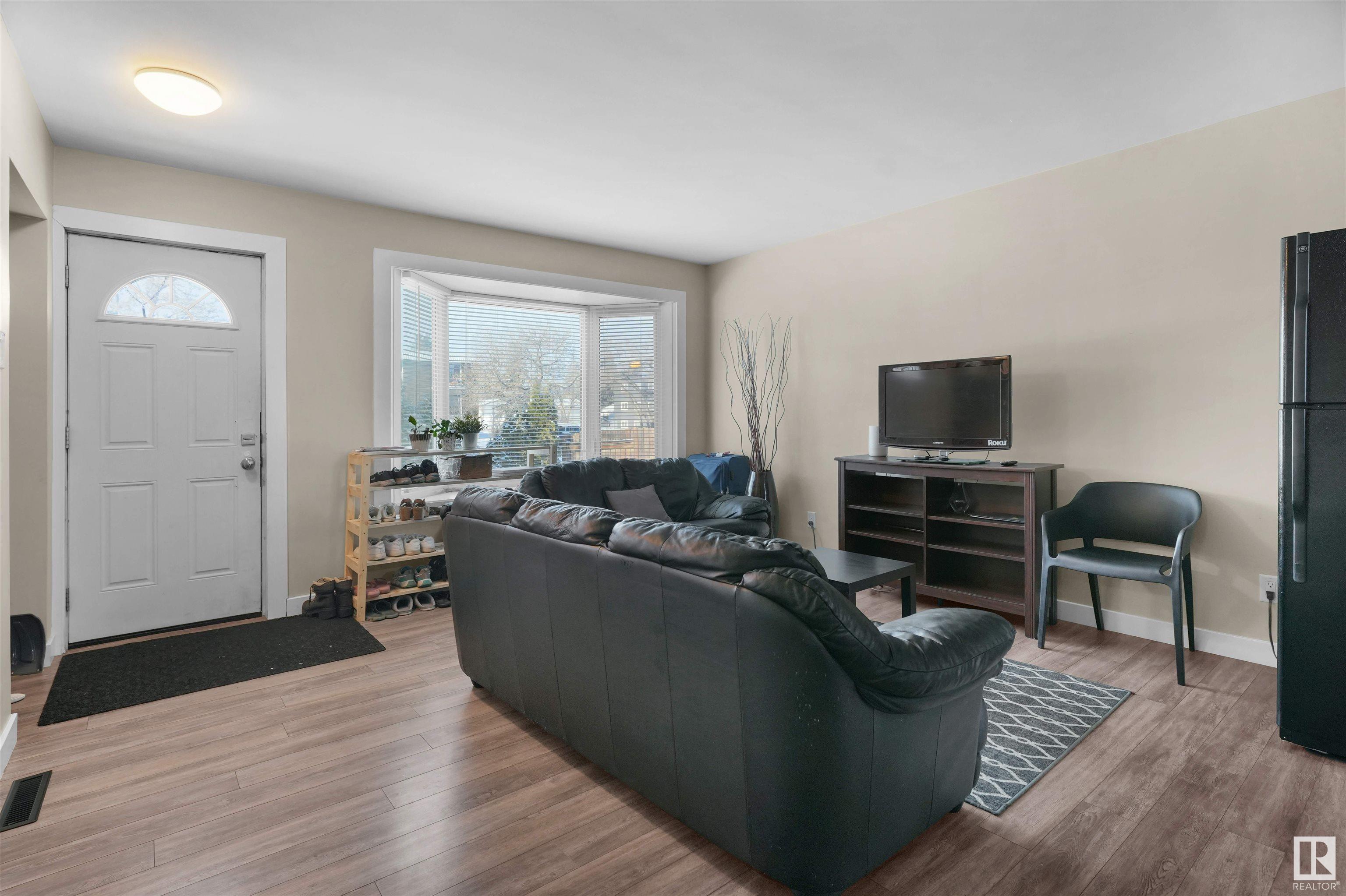      9043 149 ST NW , Edmonton,  ,T5R 0A5 ;  Listing Number: MLS E4418253