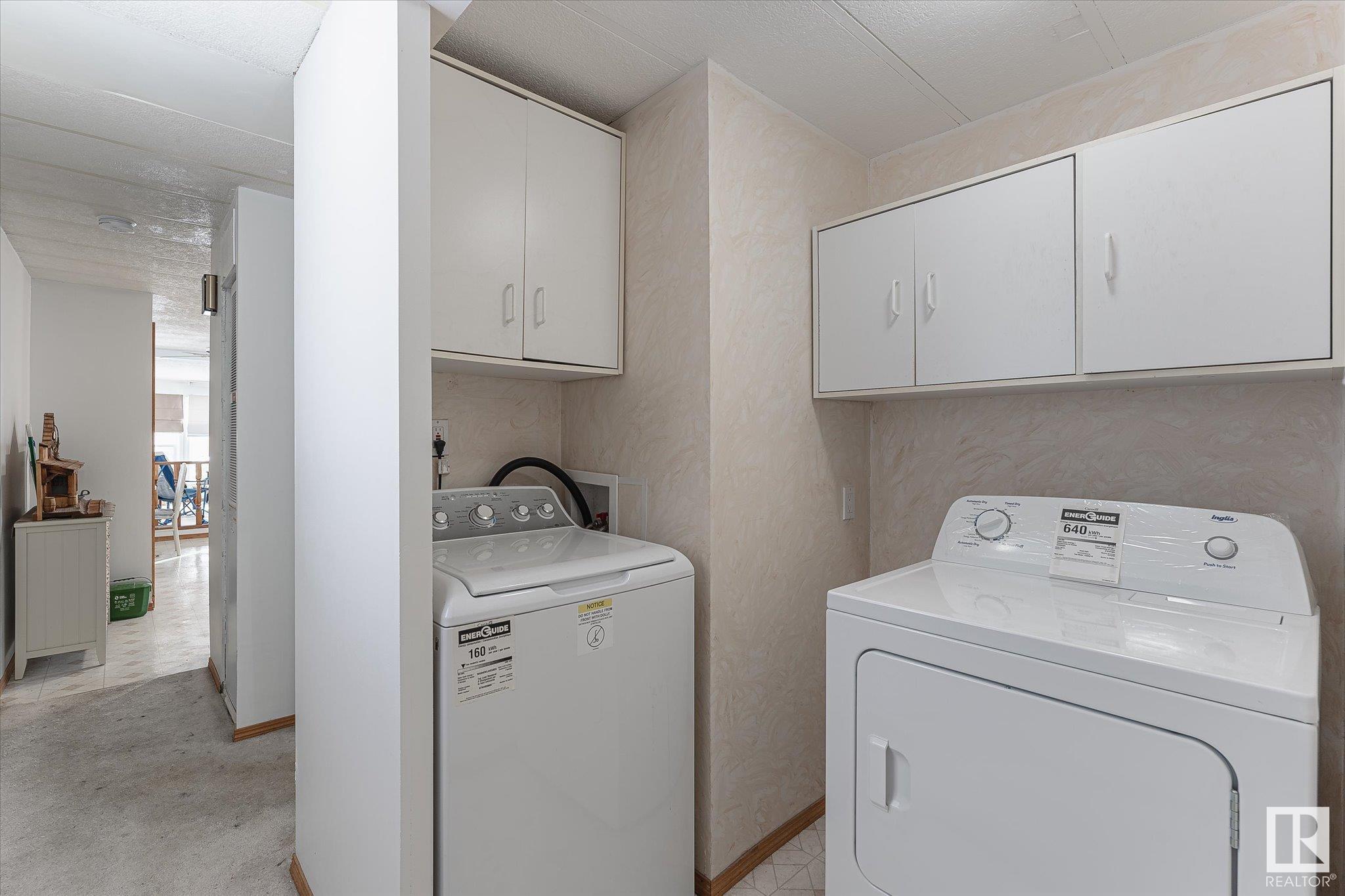      670 Evergreen PA NW , Edmonton,  ,T5Y 4M2 ;  Listing Number: MLS E4418268