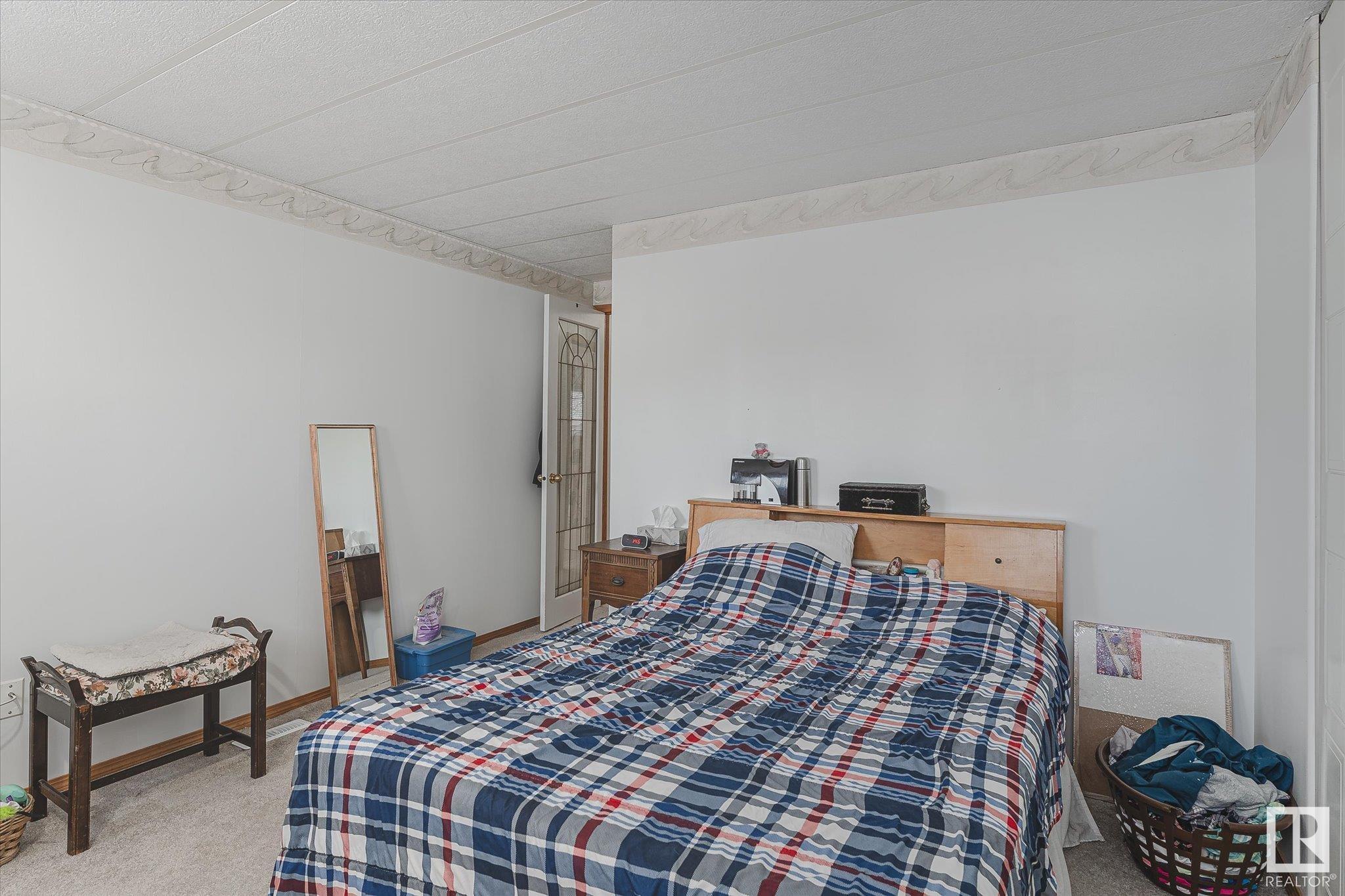      670 Evergreen PA NW , Edmonton,  ,T5Y 4M2 ;  Listing Number: MLS E4418268