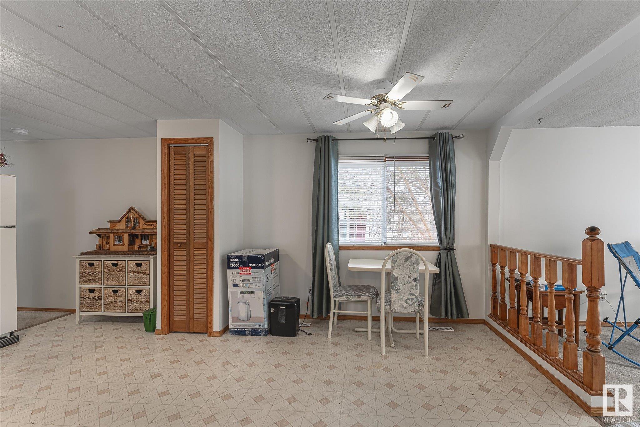      670 Evergreen PA NW , Edmonton,  ,T5Y 4M2 ;  Listing Number: MLS E4418268