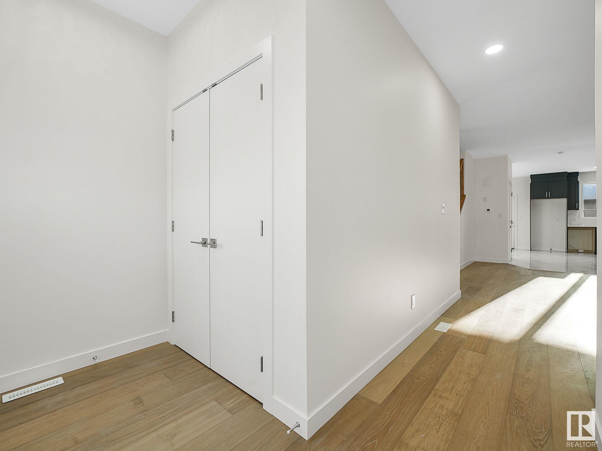      7119 93 AV NW , Edmonton,  ,T6B 0W7 ;  Listing Number: MLS E4418271