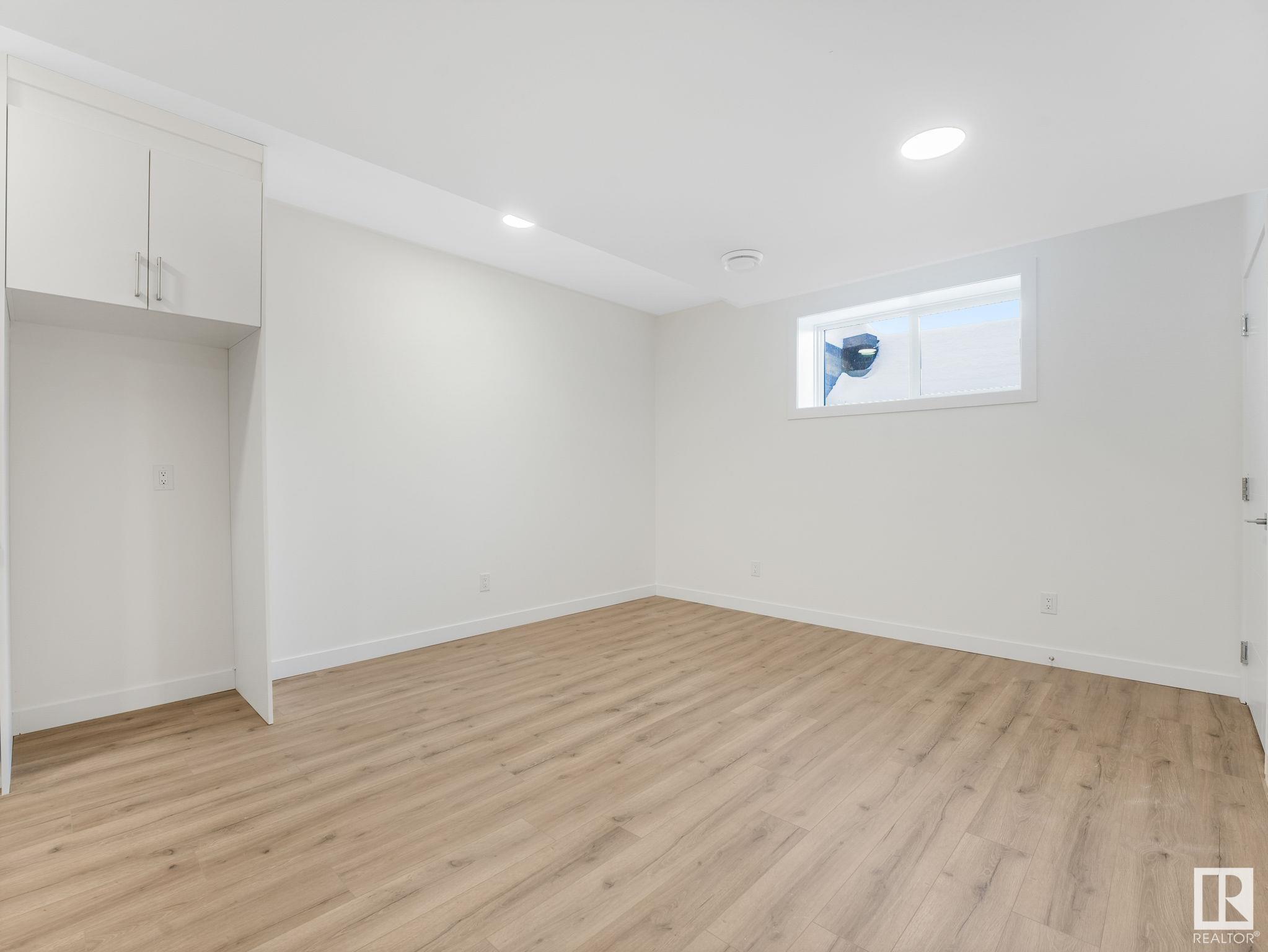     7119 93 AV NW , Edmonton,  ,T6B 0W7 ;  Listing Number: MLS E4418271