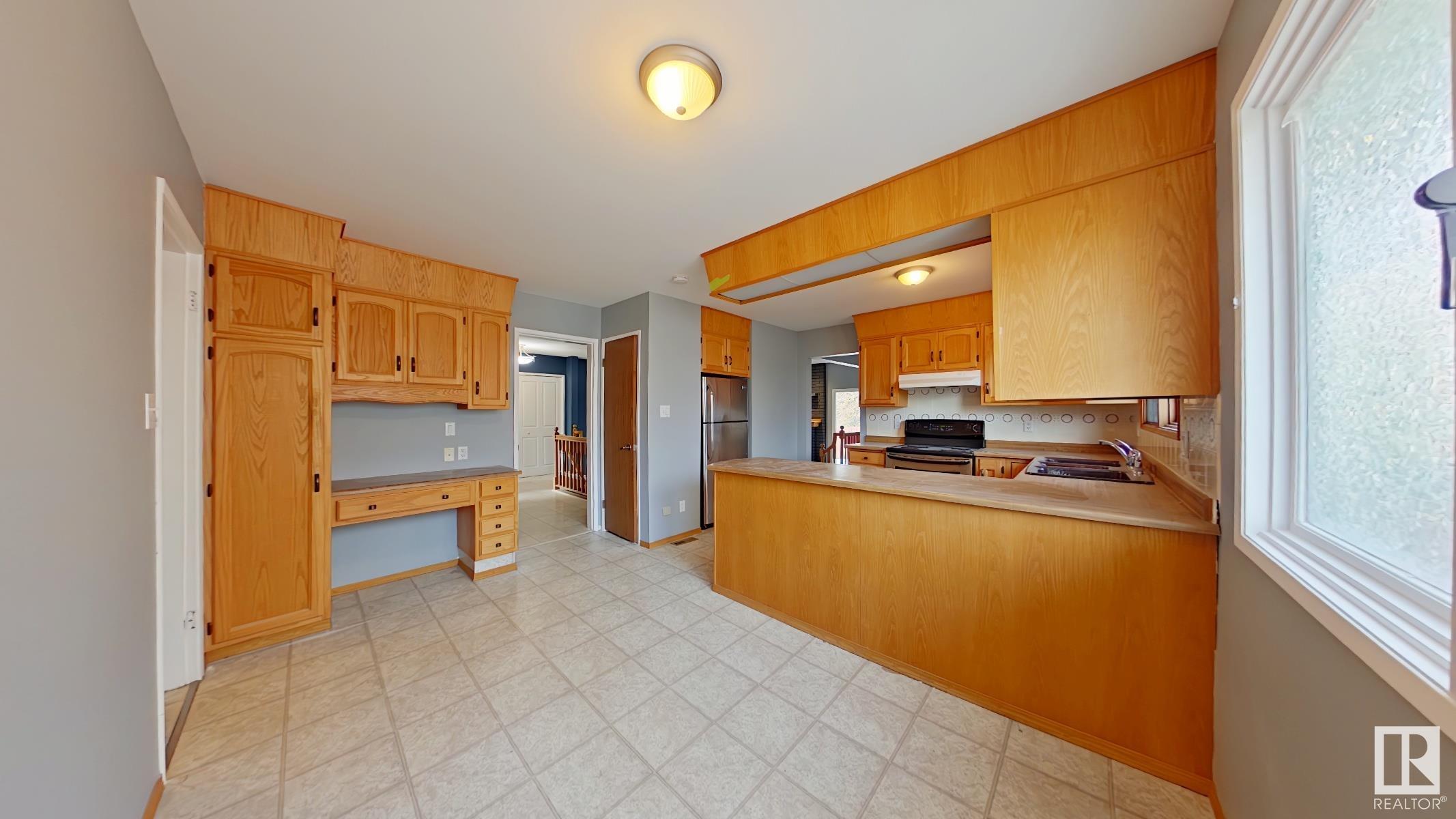      2722 104A ST NW , Edmonton,  ,T6J 4C3 ;  Listing Number: MLS E4418273