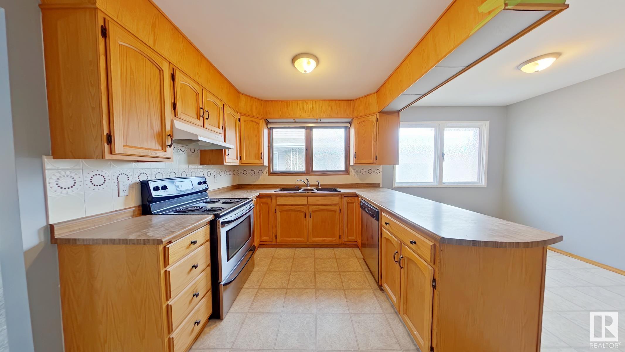      2722 104A ST NW , Edmonton,  ,T6J 4C3 ;  Listing Number: MLS E4418273