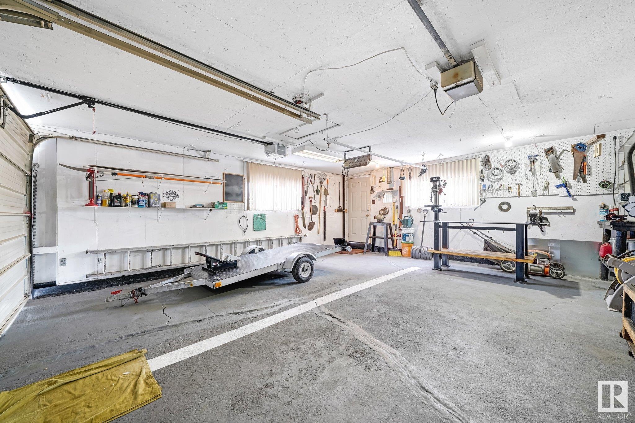      8821 137 AV NW , Edmonton,  ,T5E 1Y3 ;  Listing Number: MLS E4418278