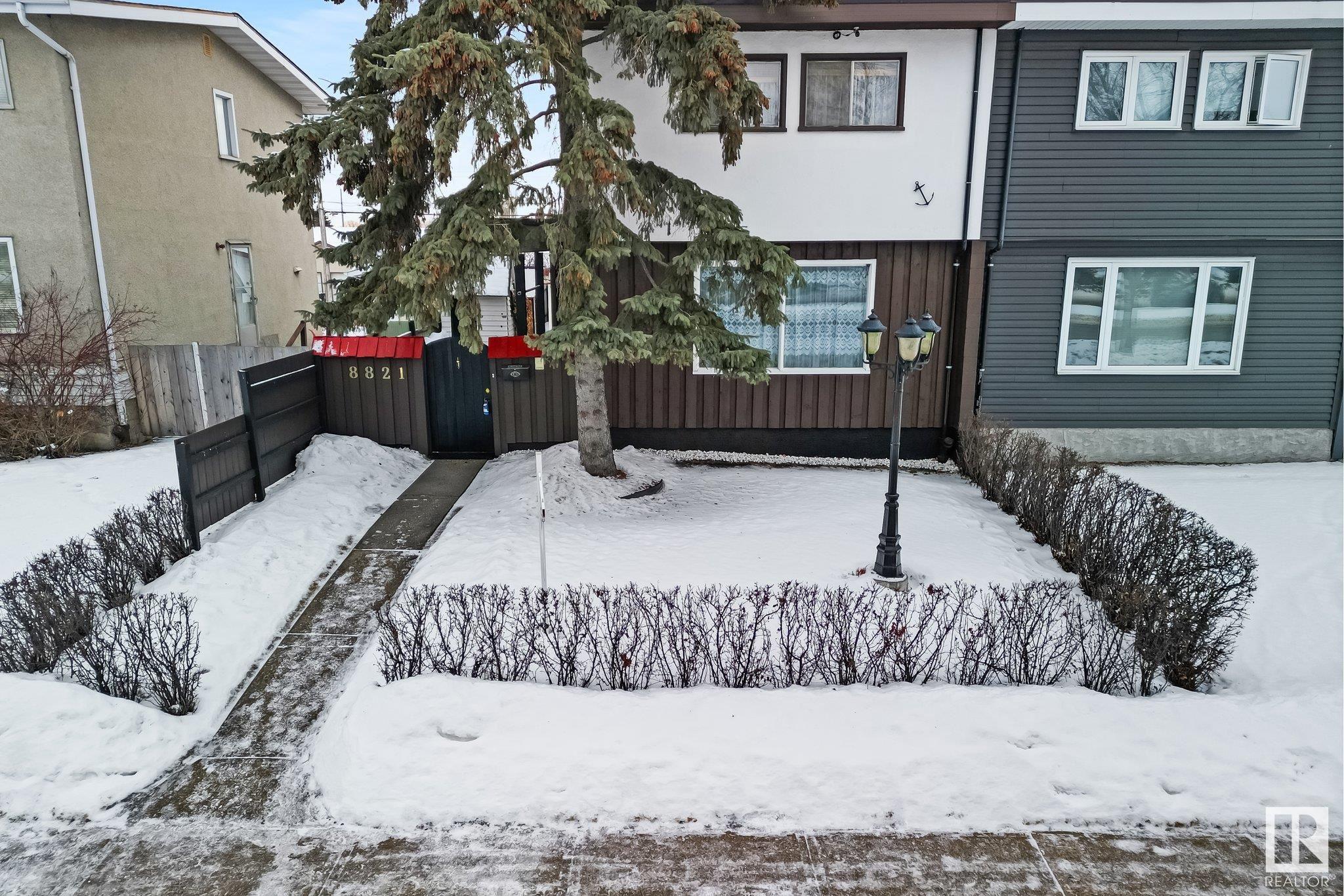      8821 137 AV NW , Edmonton,  ,T5E 1Y3 ;  Listing Number: MLS E4418278
