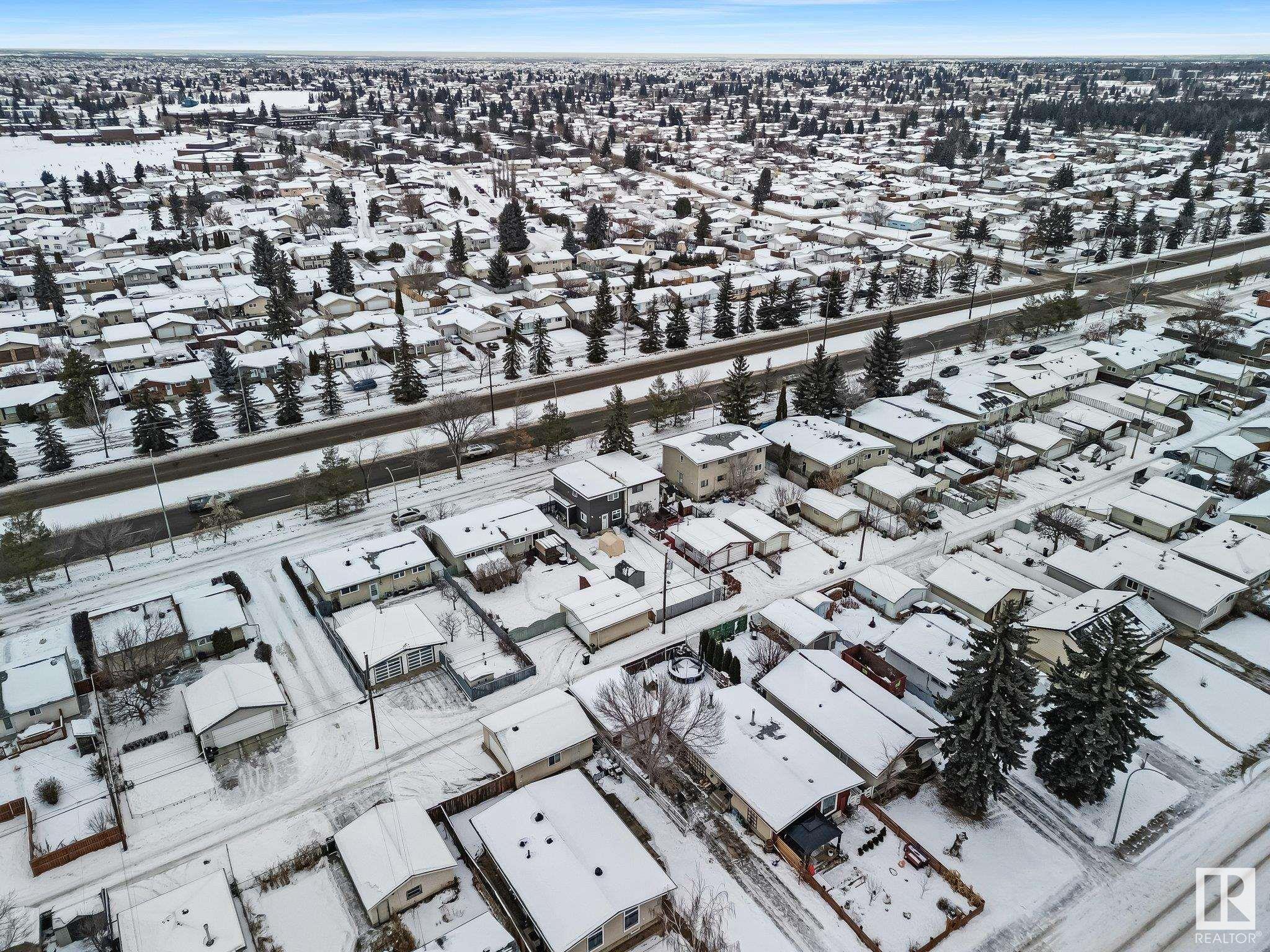      8821 137 AV NW , Edmonton,  ,T5E 1Y3 ;  Listing Number: MLS E4418278