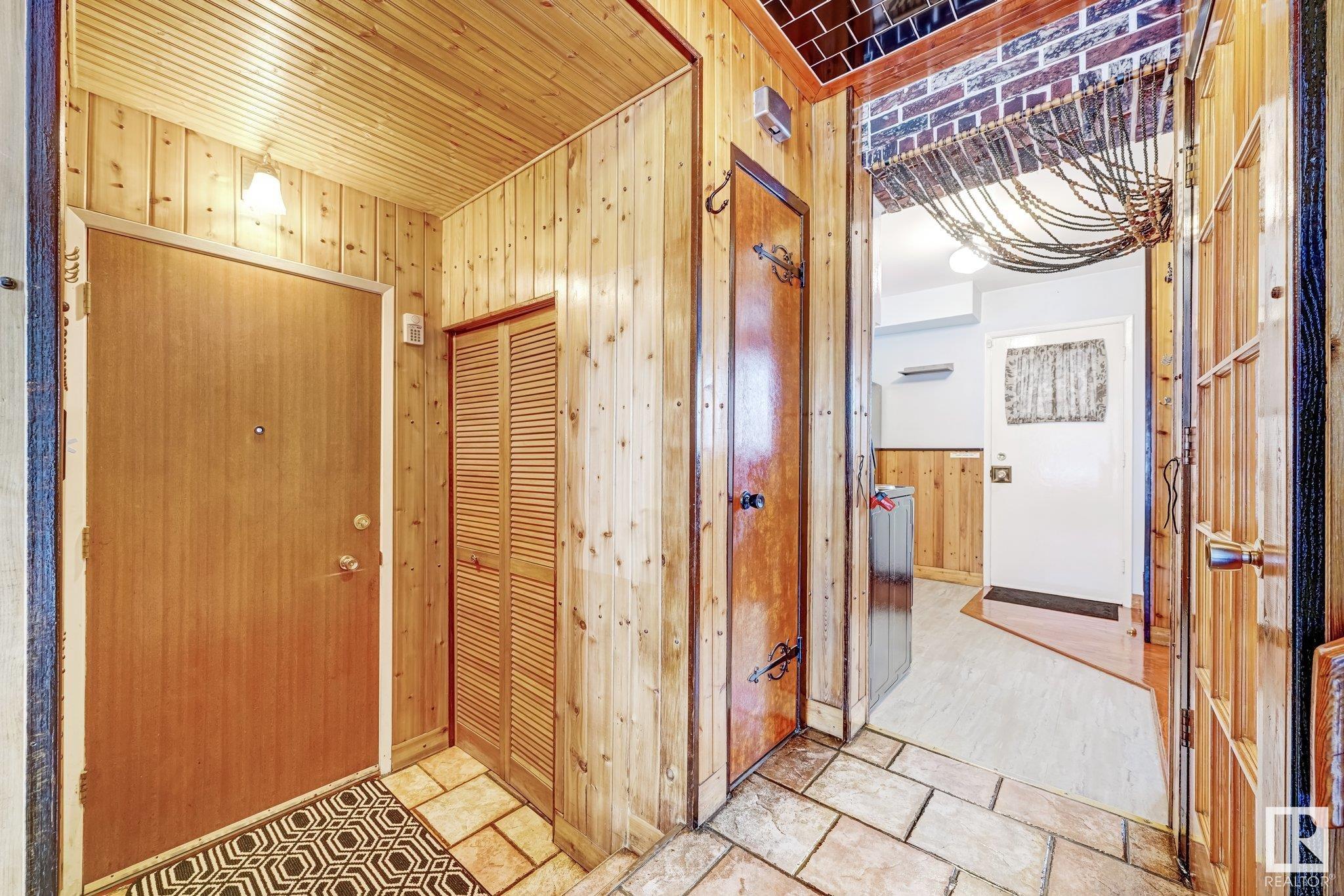      8821 137 AV NW , Edmonton,  ,T5E 1Y3 ;  Listing Number: MLS E4418278