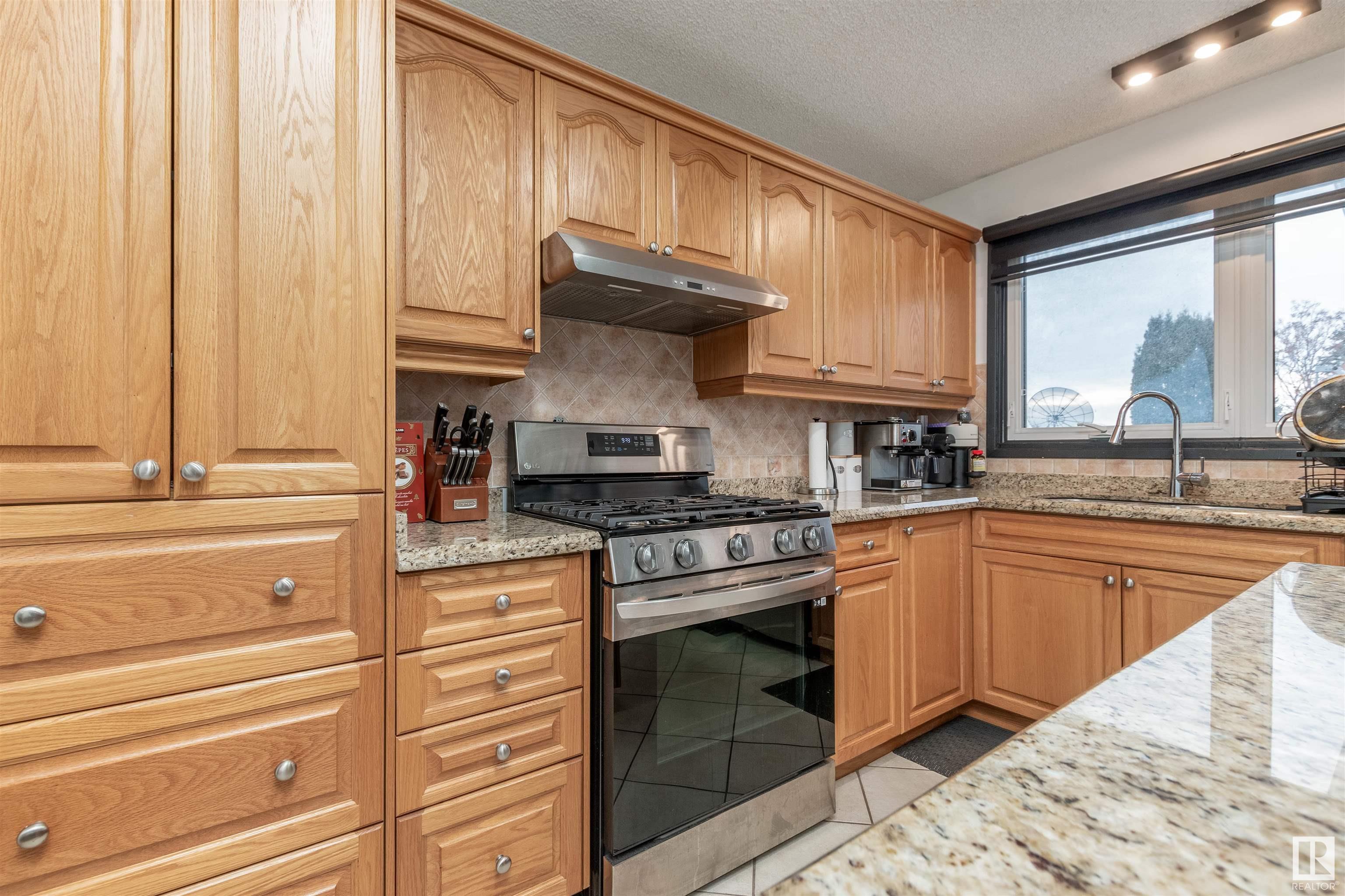      14019 83 ST NW , Edmonton,  ,T5E 2X6 ;  Listing Number: MLS E4418280