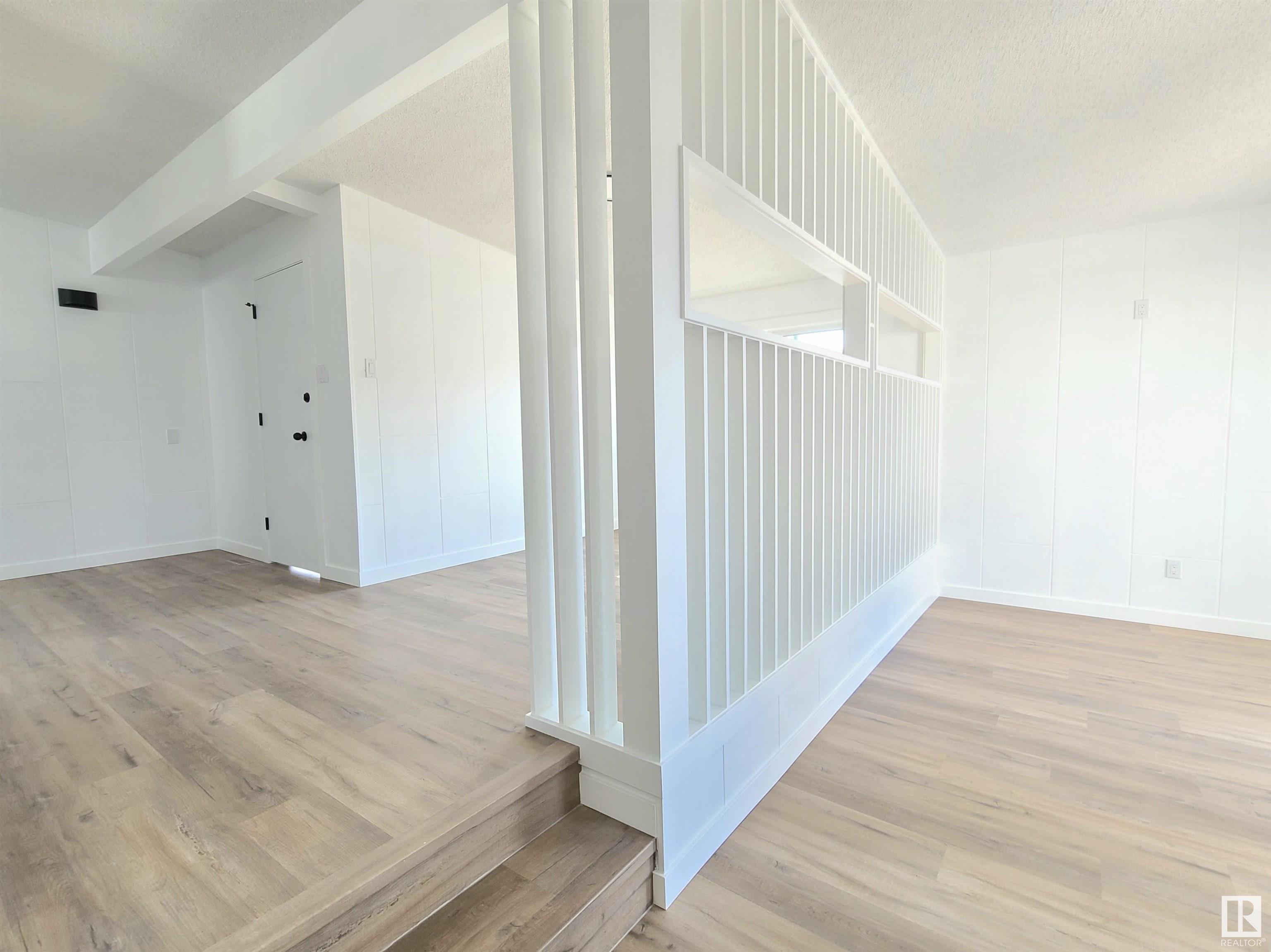      13324 79 ST NW , Edmonton,  ,T5C 1J7 ;  Listing Number: MLS E4418282
