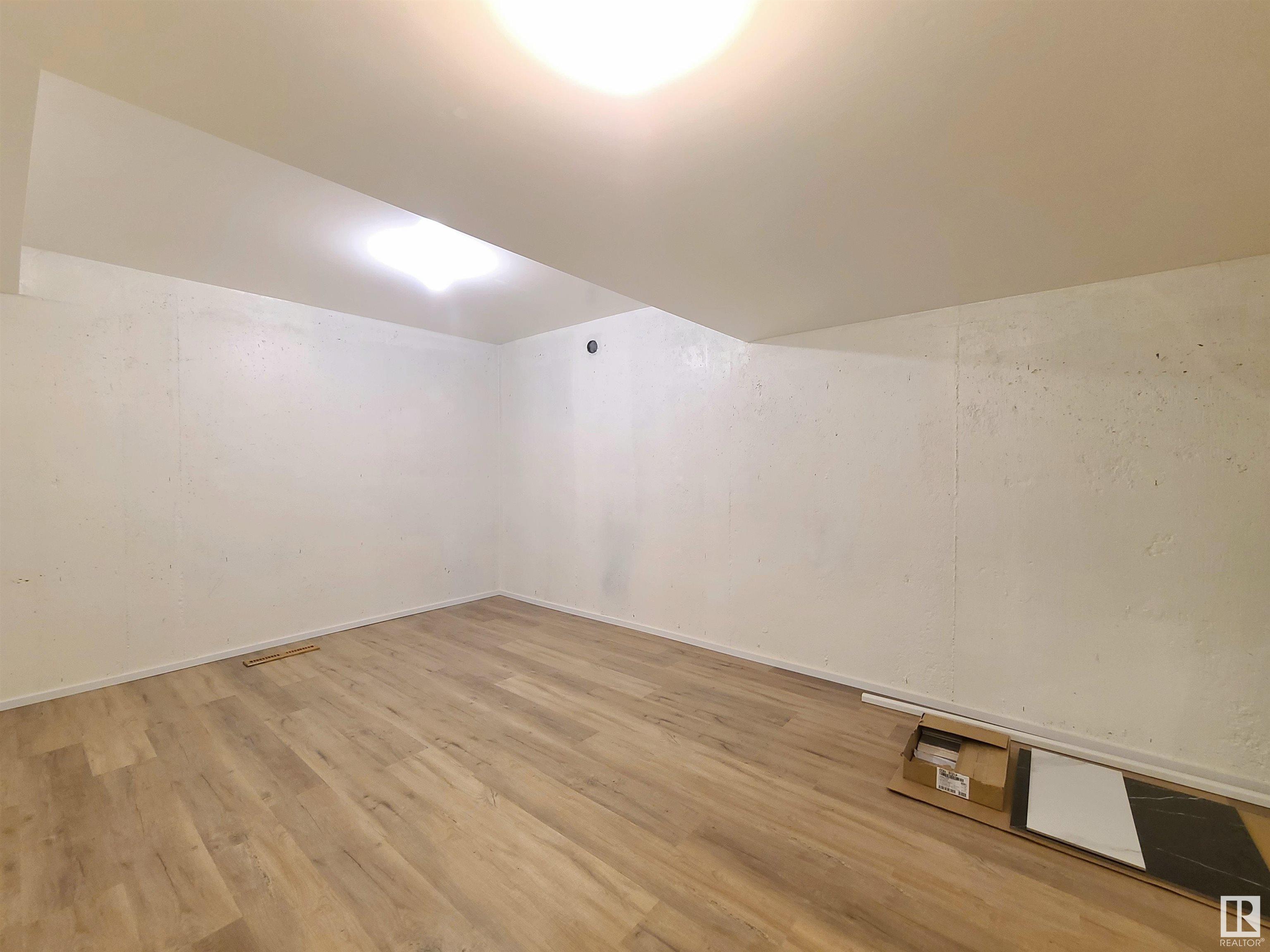      13324 79 ST NW , Edmonton,  ,T5C 1J7 ;  Listing Number: MLS E4418282