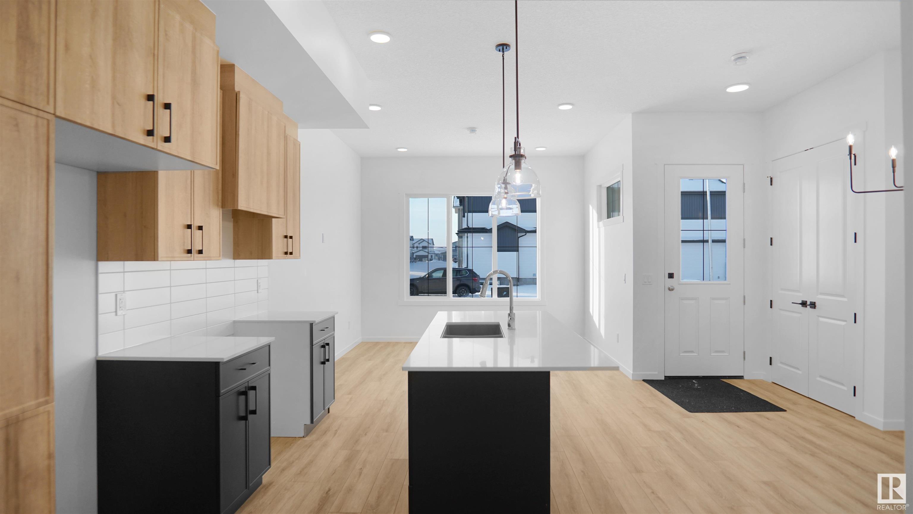      7507 OBSERVER LN NW , Edmonton,  ,T5G 2S5 ;  Listing Number: MLS E4418291