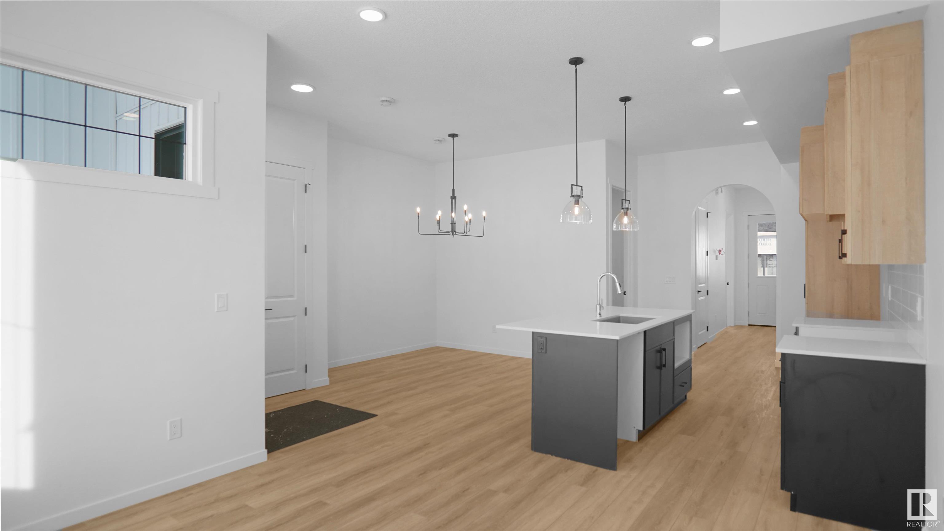      7507 OBSERVER LN NW , Edmonton,  ,T5G 2S5 ;  Listing Number: MLS E4418291