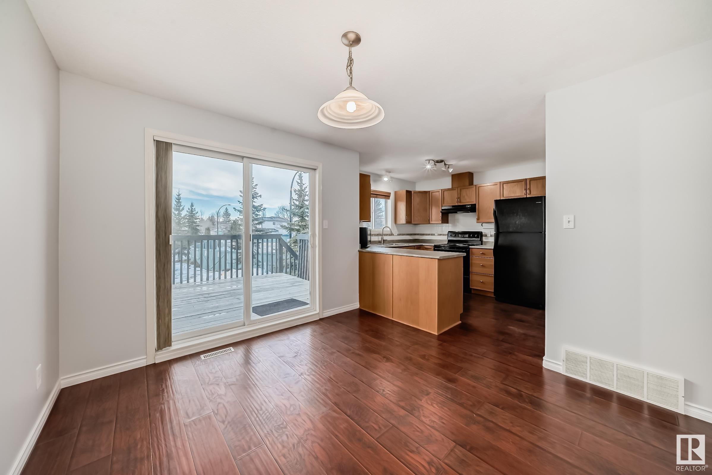      #28 225 BLACKBURN DR E SW , Edmonton,  ,T6W 1H1 ;  Listing Number: MLS E4418295