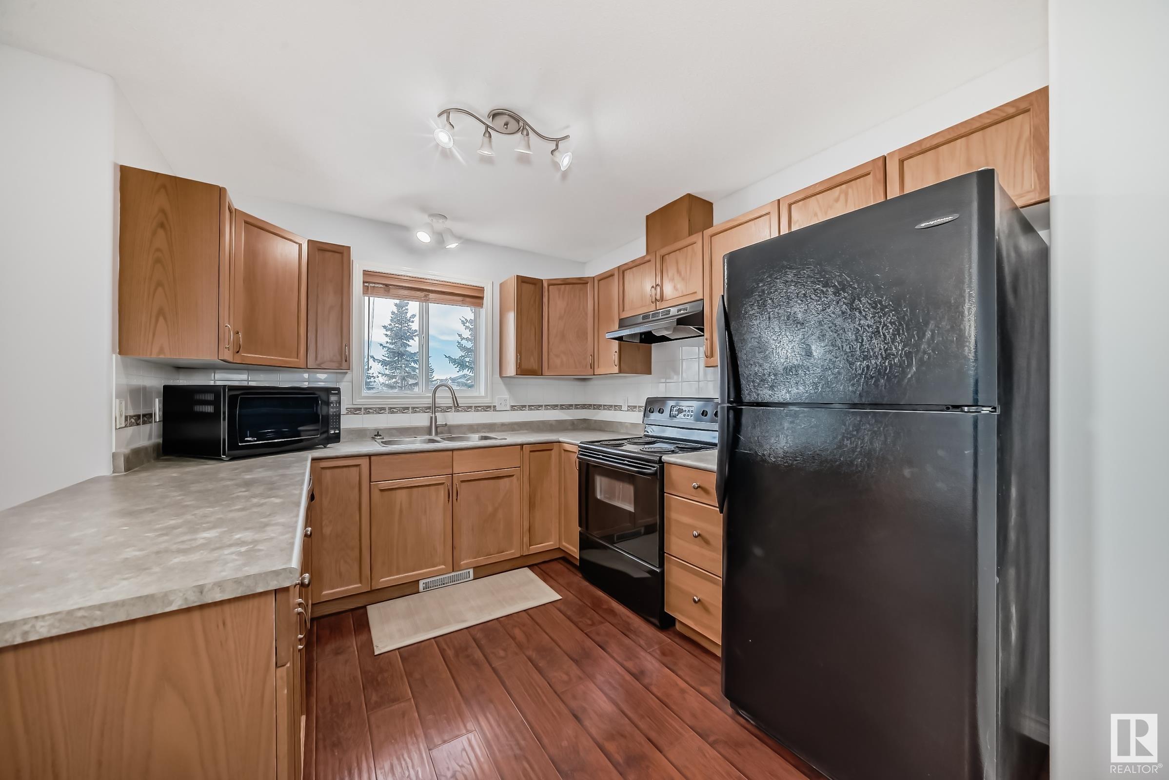      #28 225 BLACKBURN DR E SW , Edmonton,  ,T6W 1H1 ;  Listing Number: MLS E4418295