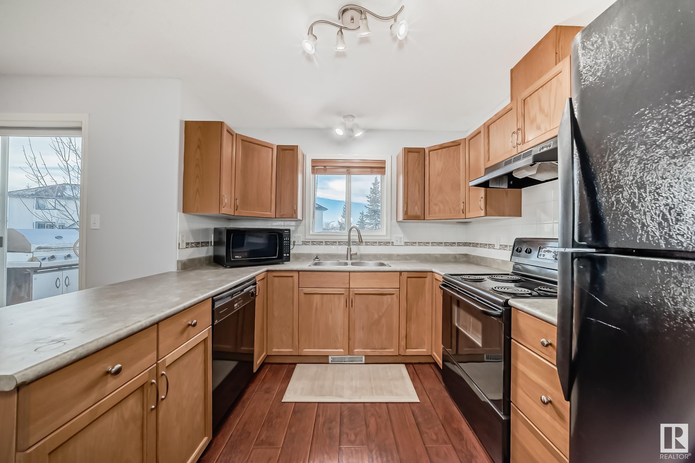     #28 225 BLACKBURN DR E SW , Edmonton,  ,T6W 1H1 ;  Listing Number: MLS E4418295